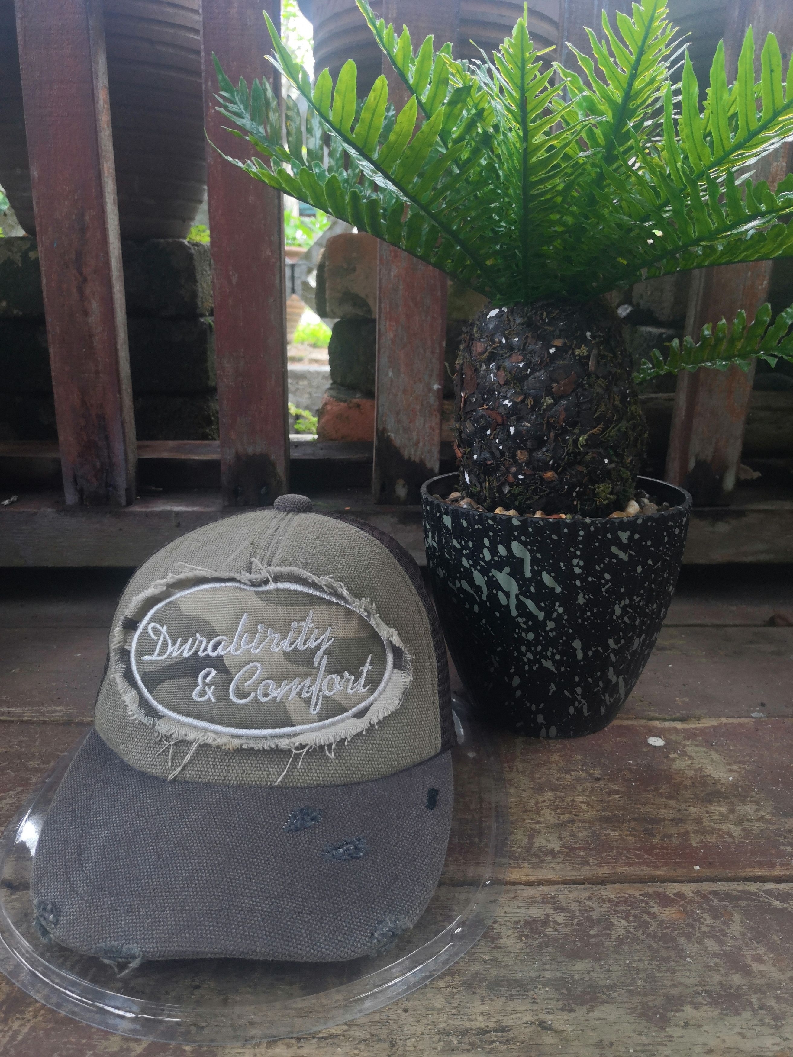 Dickies Authentic Dickies Camo Distressed Trucket hat Size ONE SIZE - 1 Thumbnail