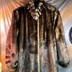 Pamela mccoy faux outlet fur coat