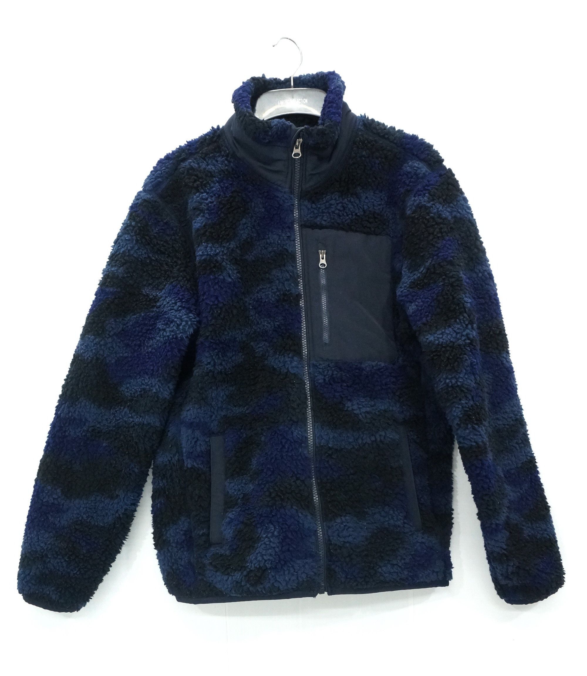 Uniqlo Uniqlo Fleece Camo Jacket Size US S / EU 44-46 / 1 - 1 Thumbnail