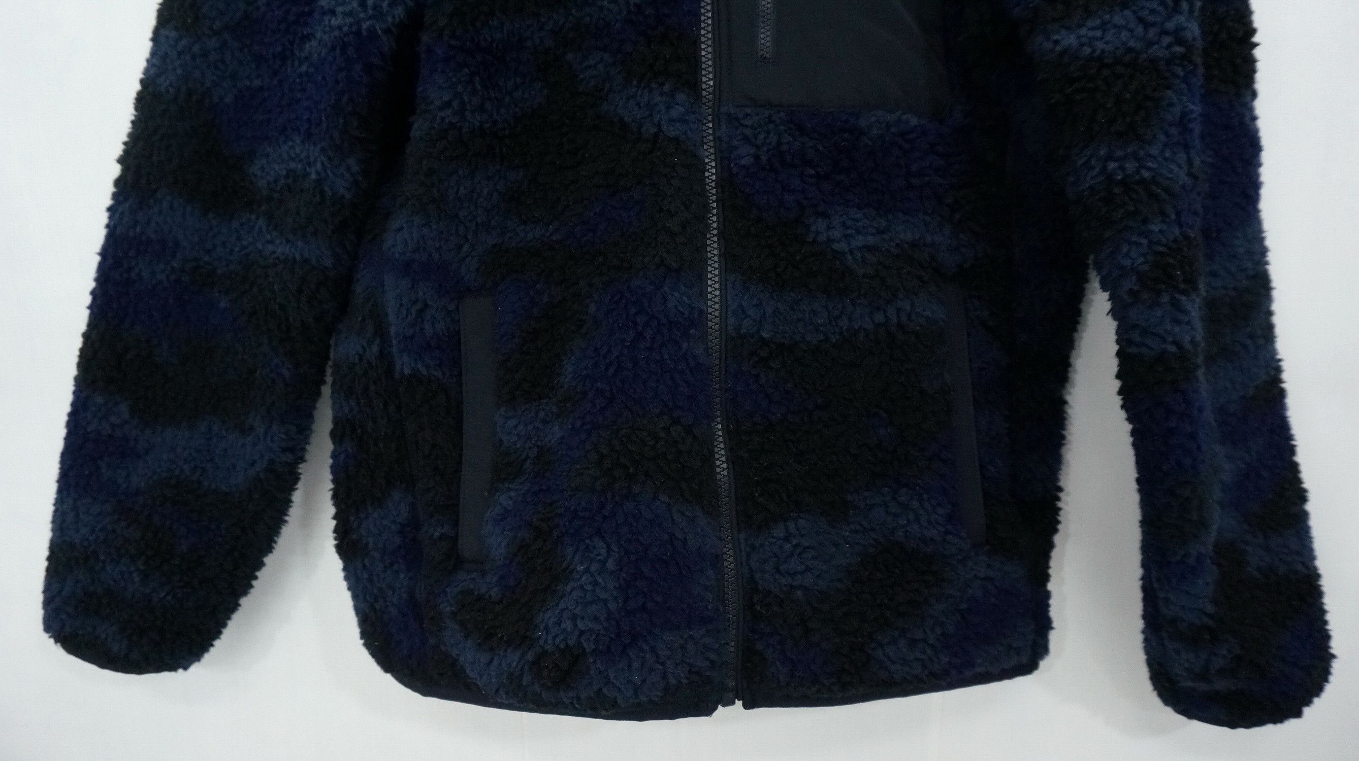 Uniqlo Uniqlo Fleece Camo Jacket Size US S / EU 44-46 / 1 - 6 Thumbnail