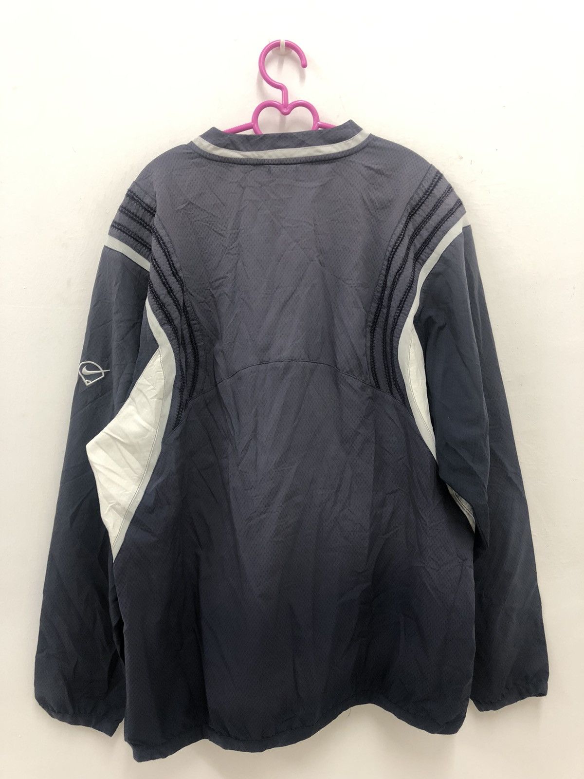 Nike Rare NIKE Fit Dry Swoosh Windbreaker Sweater Size US XL / EU 56 / 4 - 5 Thumbnail