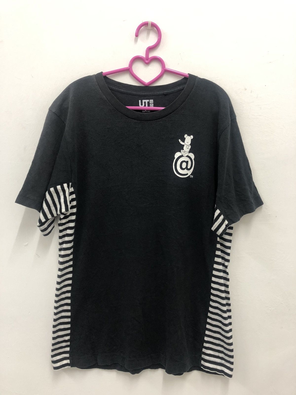 Medicom Toy Rare Medicom Toy Bearbrick x Uniqlo Shirt Size US M / EU 48-50 / 2 - 1 Thumbnail