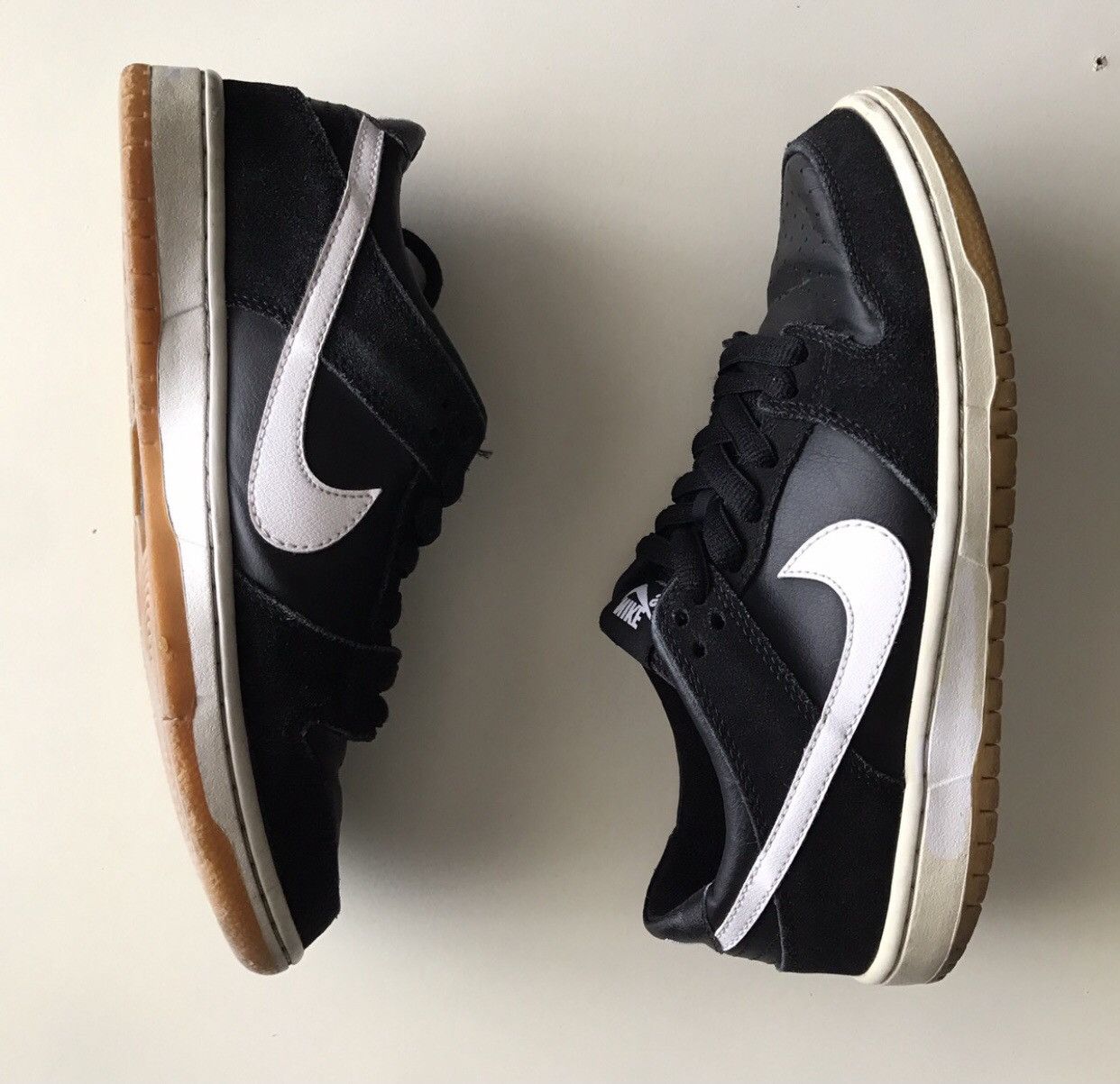 Nike Nike SB Zoom Dunk Low Pro Black White Gum Size US 7 / EU 40 - 2 Thumbnail