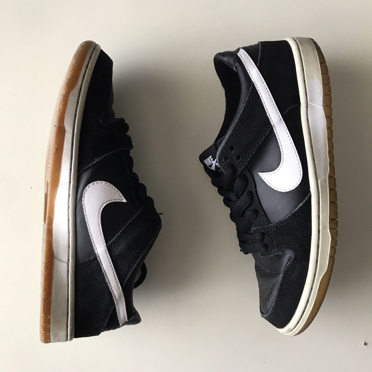 Nike Nike SB Zoom Dunk Low Pro Black White Gum Size US 7 / EU 40 - 3 Thumbnail