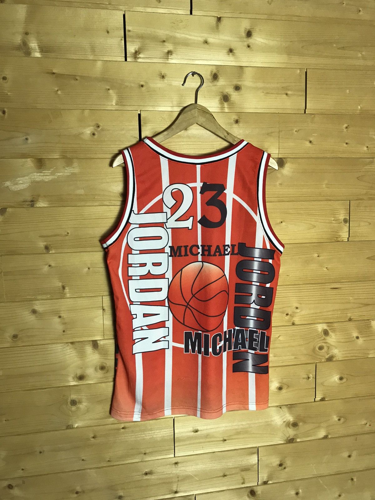 Jordan Brand Vintage Jordan over print shirt Size US M / EU 48-50 / 2 - 9 Thumbnail