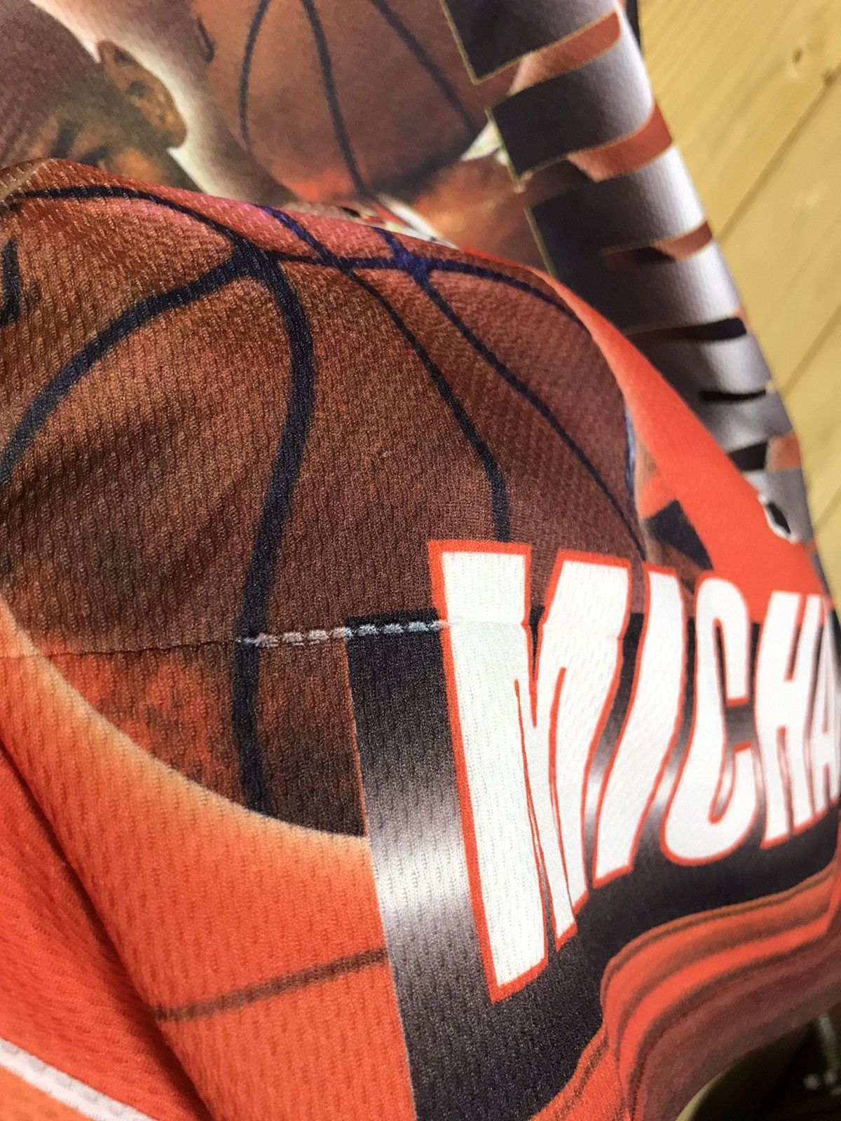 Jordan Brand Vintage Jordan over print shirt Size US M / EU 48-50 / 2 - 6 Thumbnail