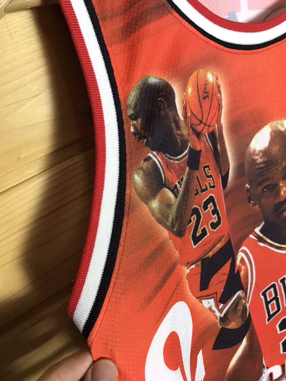 Jordan Brand Vintage Jordan over print shirt Size US M / EU 48-50 / 2 - 5 Thumbnail