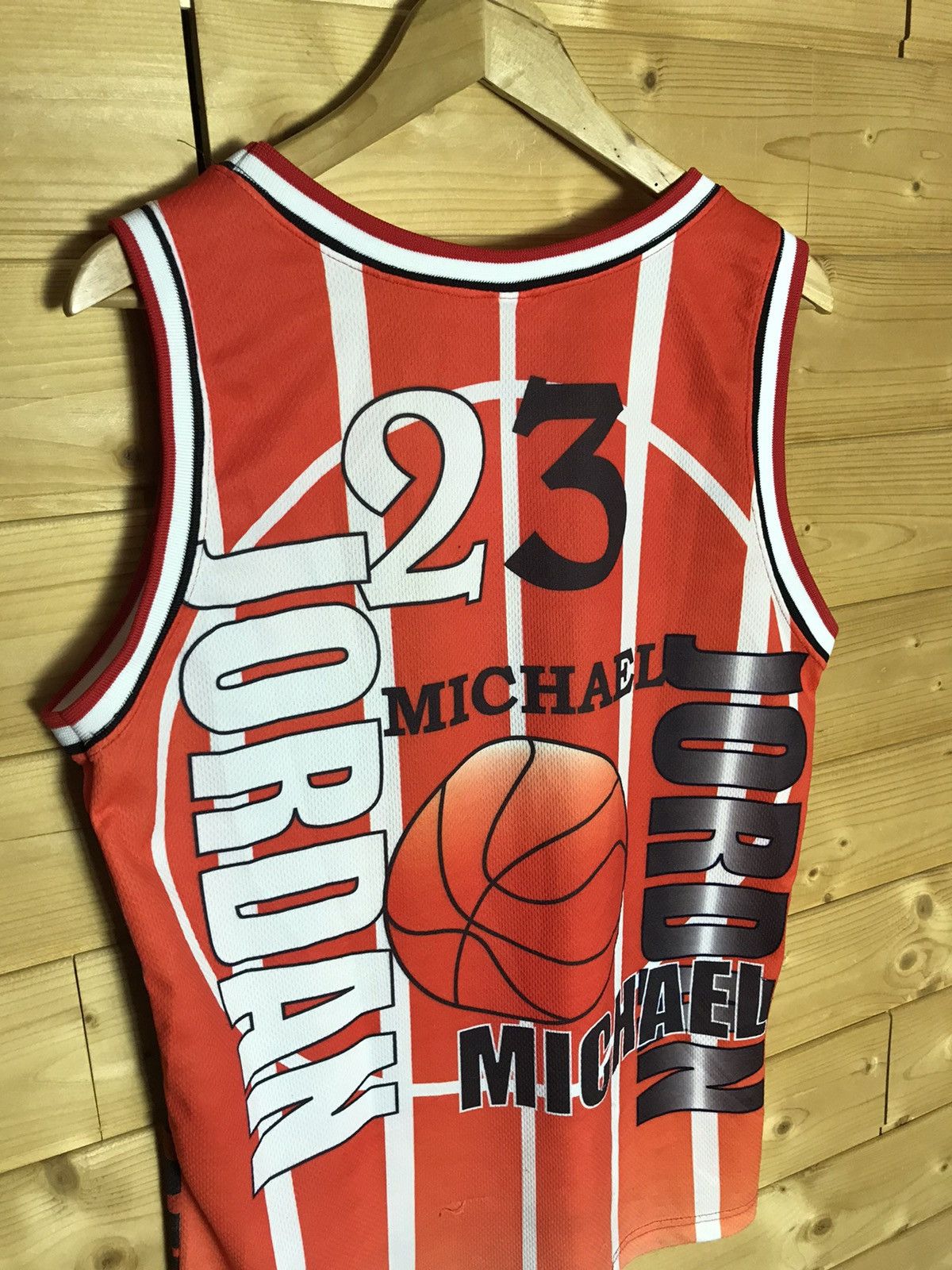 Jordan Brand Vintage Jordan over print shirt Size US M / EU 48-50 / 2 - 10 Thumbnail