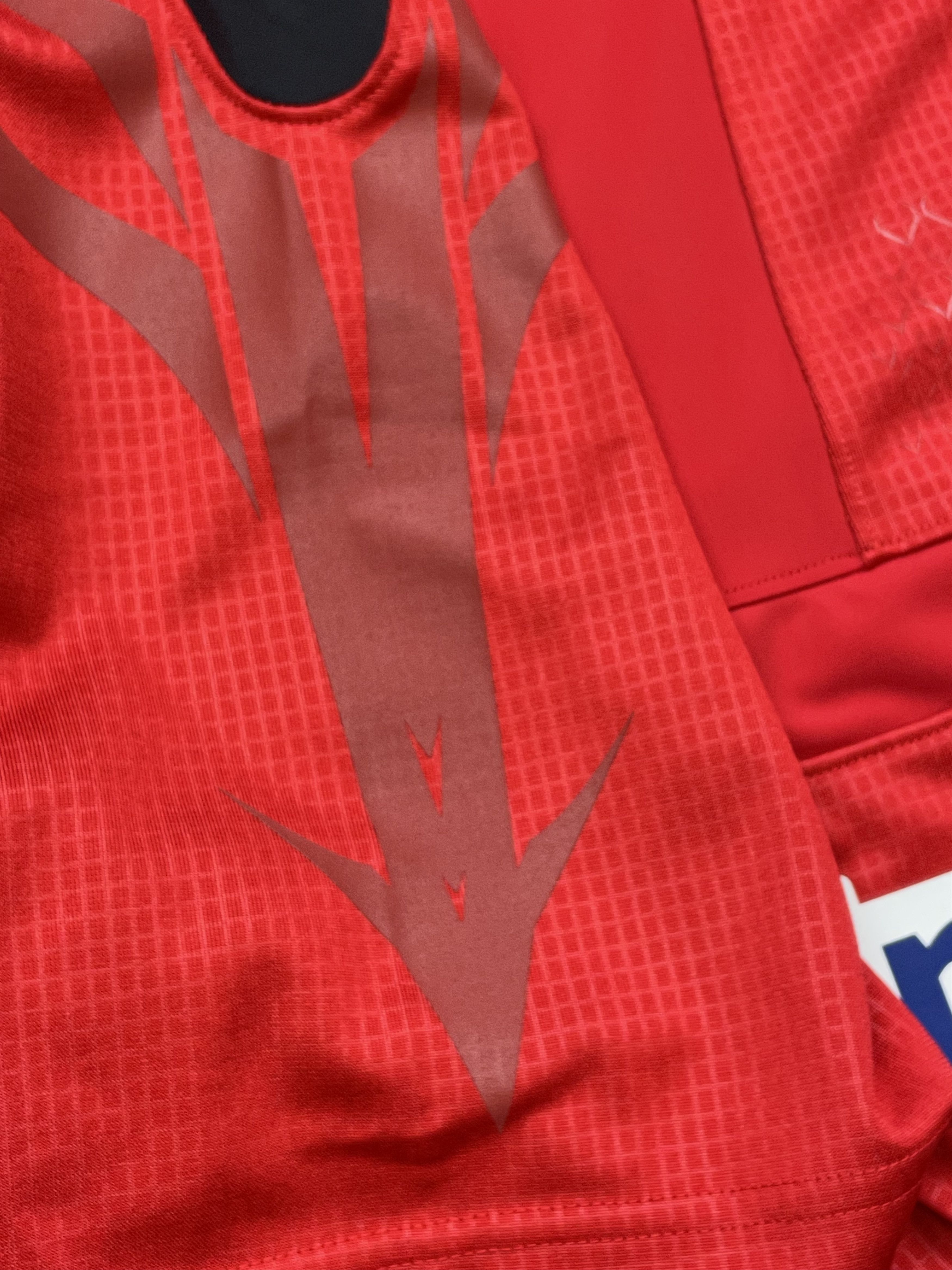 Under Armour Wales Rugby Union Shirt Jersey Under Armour Rare Y2K Hype Size US XL / EU 56 / 4 - 11 Thumbnail