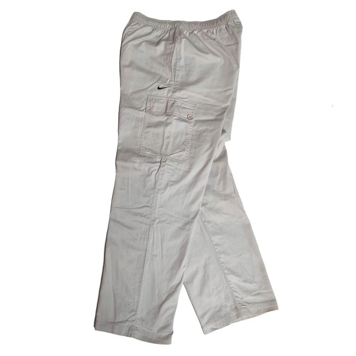 Original nike parachute pants Size: L worn by L Condition:10/10