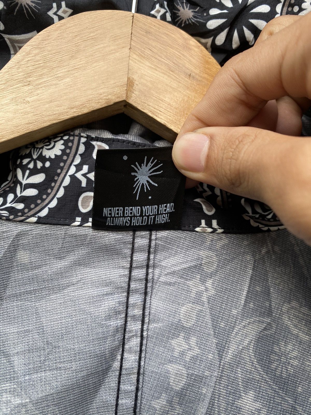 Maison MIHARA YASUHIRO Miharayasuhiro Bandana Paisley Waterproof Oversized Jacket Size US XL / EU 56 / 4 - 12 Thumbnail