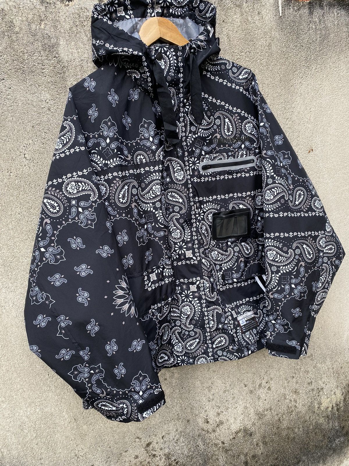 Maison MIHARA YASUHIRO Miharayasuhiro Bandana Paisley Waterproof Oversized Jacket Size US XL / EU 56 / 4 - 2 Thumbnail