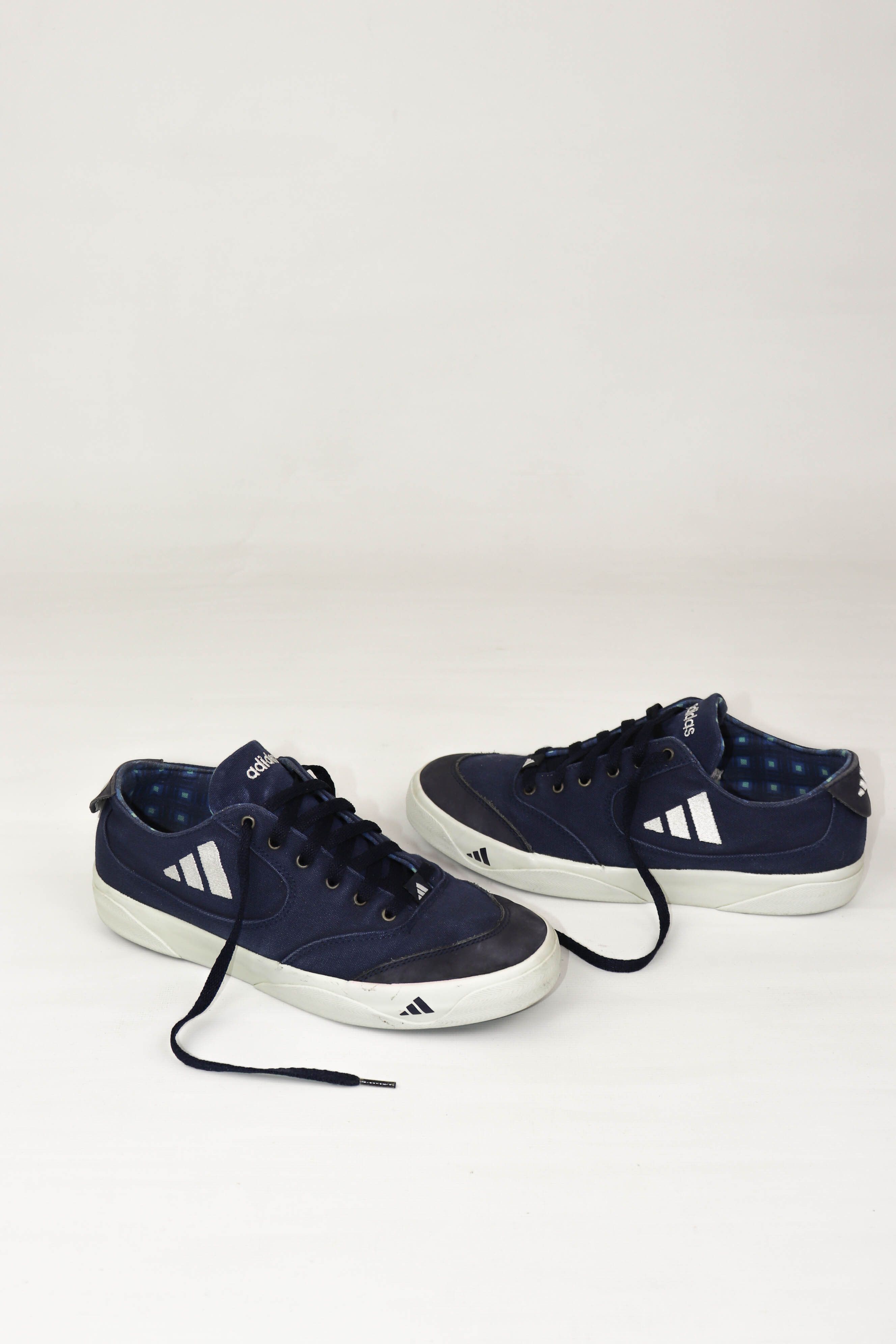Adidas Adidas Vintage 90s Logo 1996 Low Top Canvas Sneakers Size US 9.5 / EU 42-43 - 3 Thumbnail