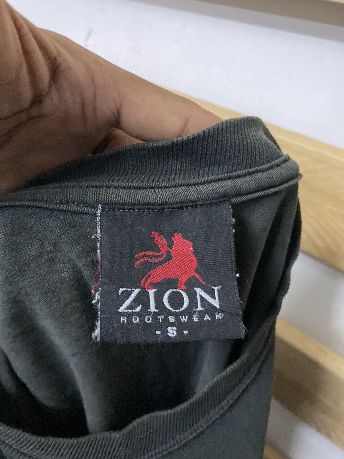 Vintage 1999 Bob Marley Zion Tshirt
