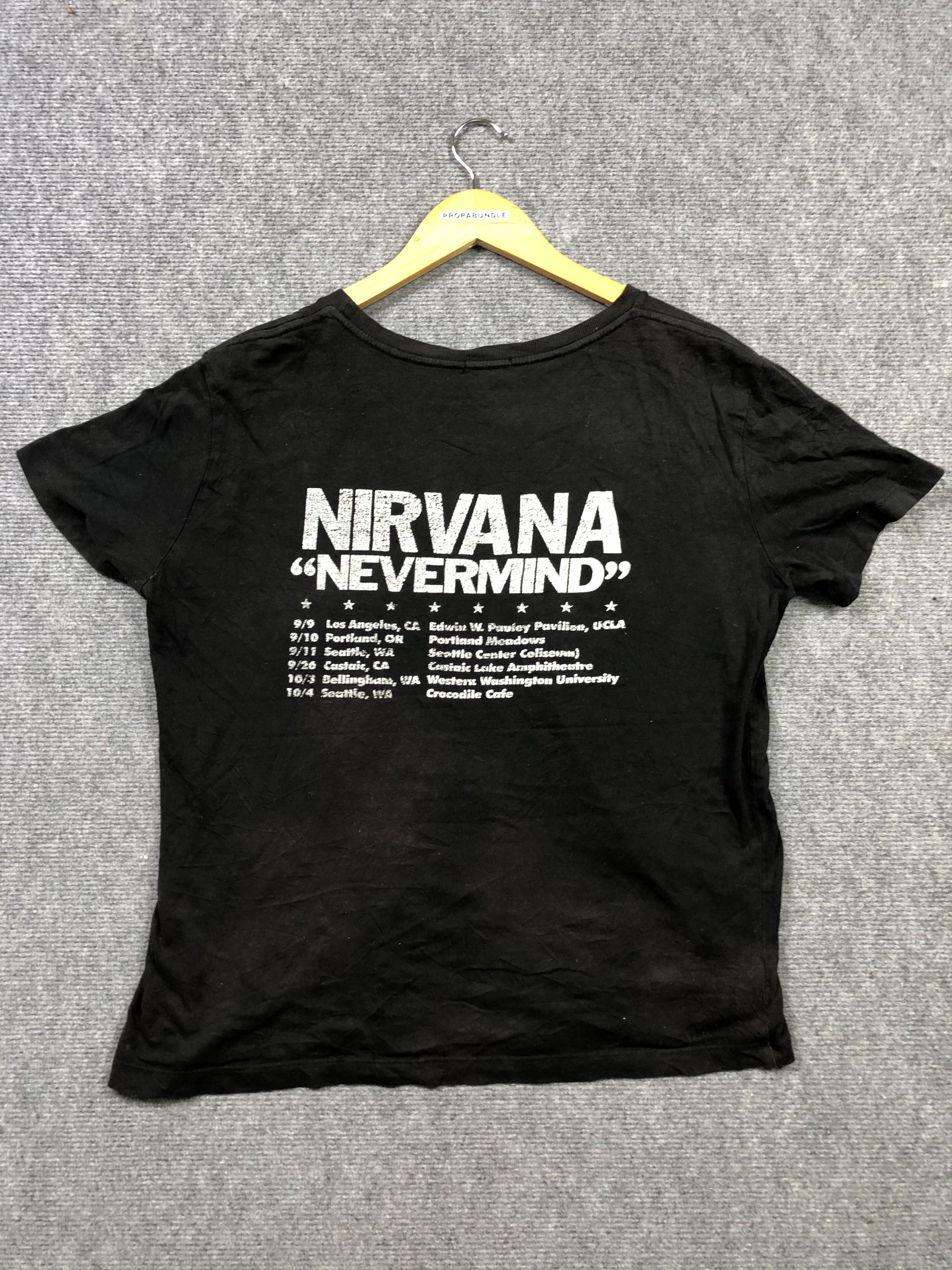 Band Tees Nirvana Nevermind Tshirt Size US L / EU 52-54 / 3 - 10 Thumbnail