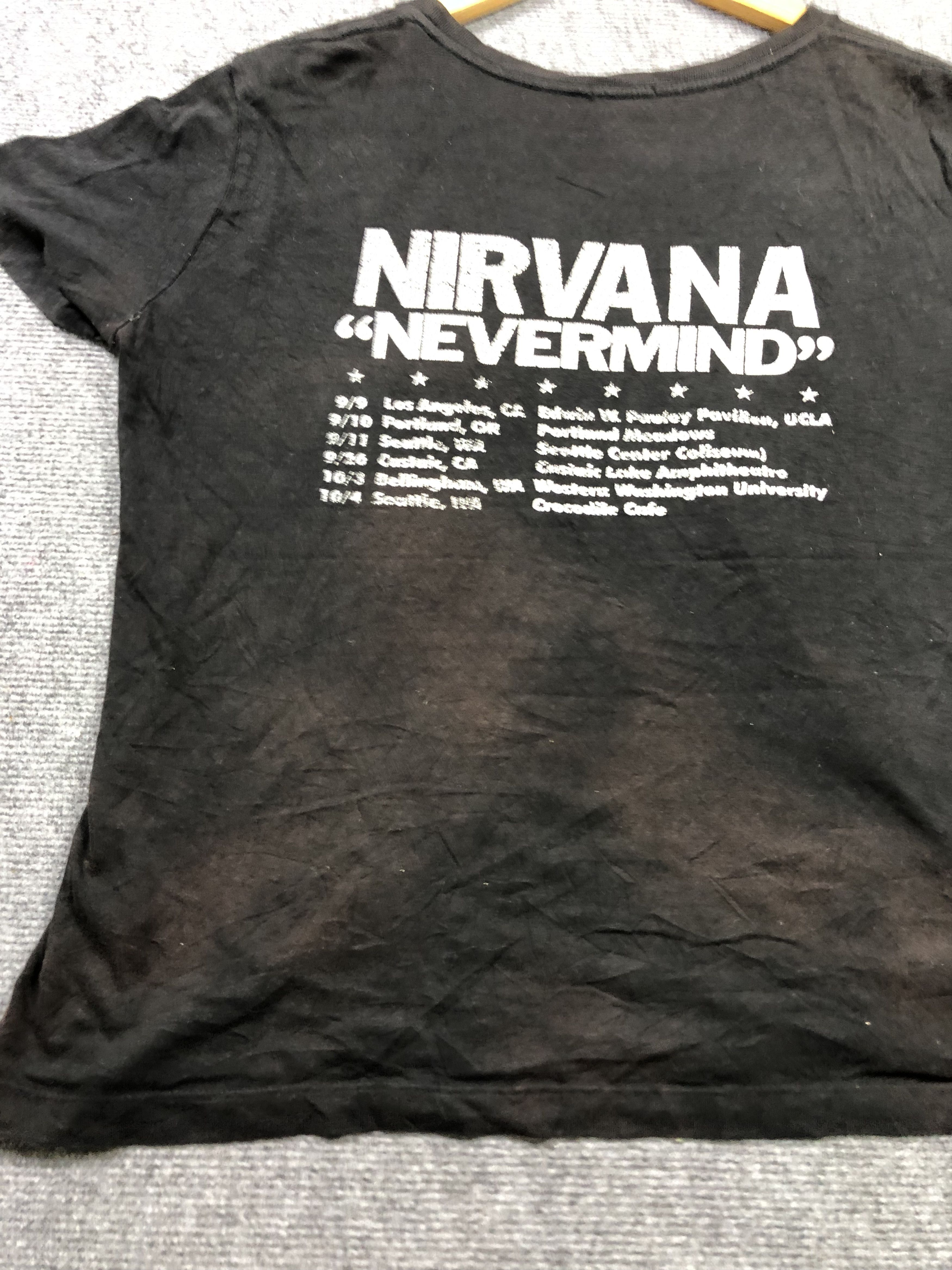 Band Tees Nirvana Nevermind Tshirt Size US L / EU 52-54 / 3 - 9 Thumbnail