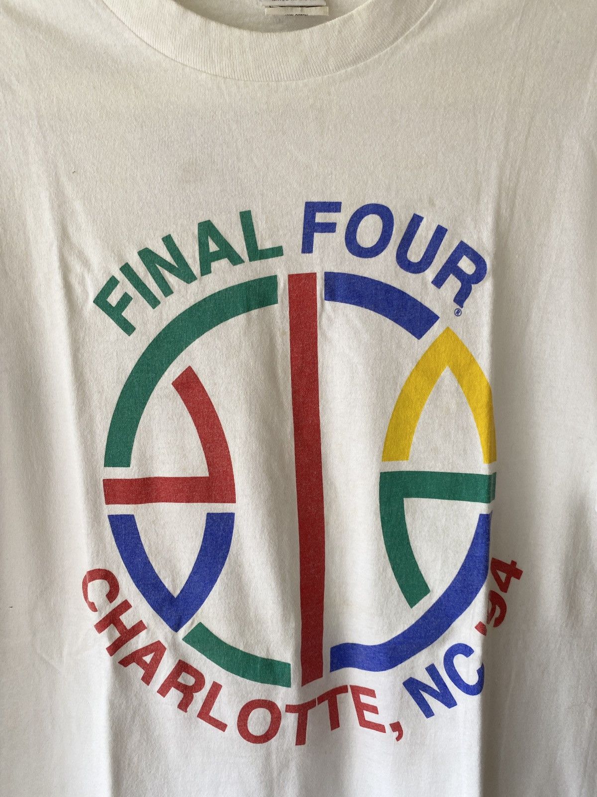 Nike × Vintage VINTAGE 1994 FINAL FOUR CHARLOTE NC STREET BASKETBALL TEE Size US XL / EU 56 / 4 - 2 Thumbnail