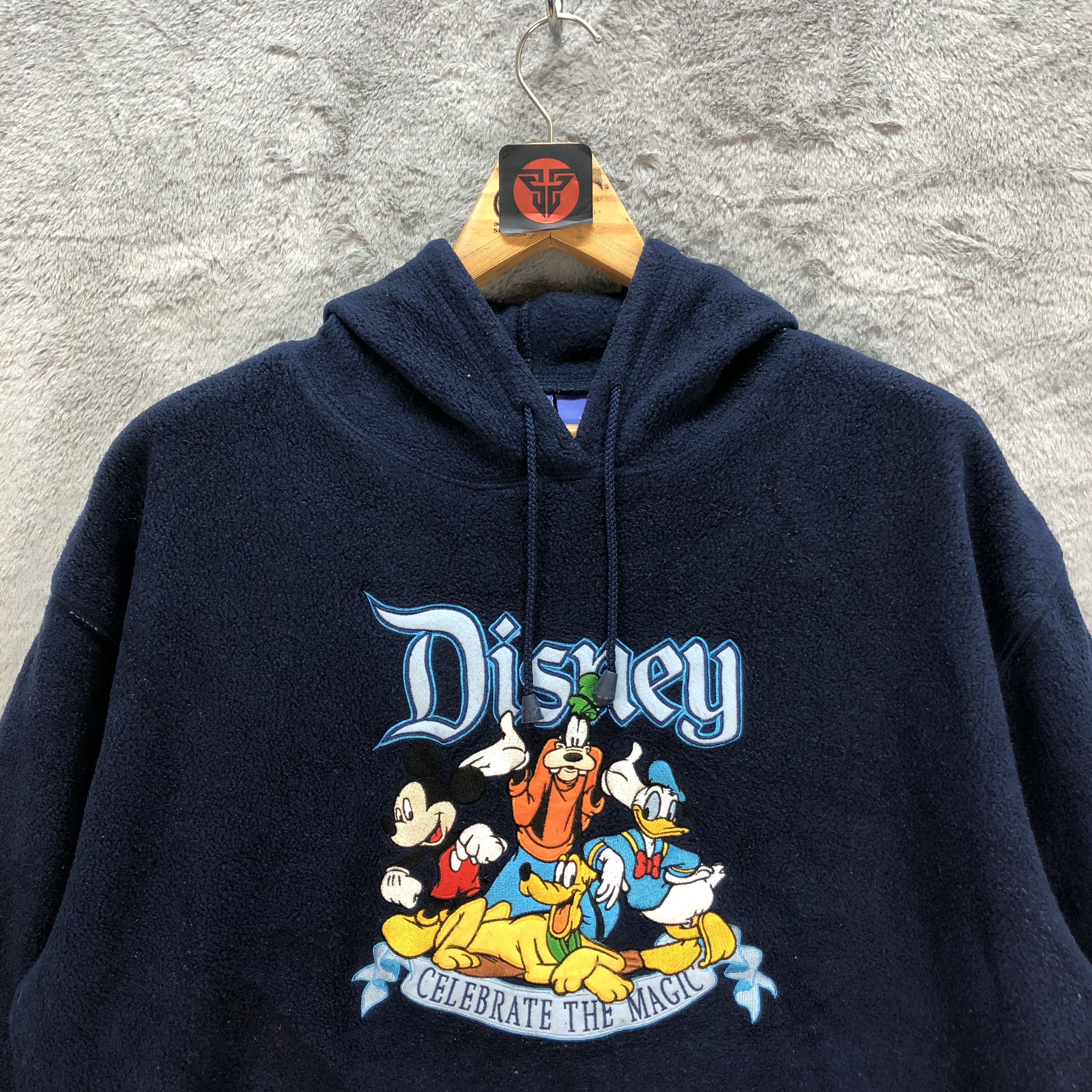 Cartoon Network DISNEY FAMILY EMBROIDERED BIG LOGO FLEECE #6881-99 Size US XL / EU 56 / 4 - 2 Thumbnail