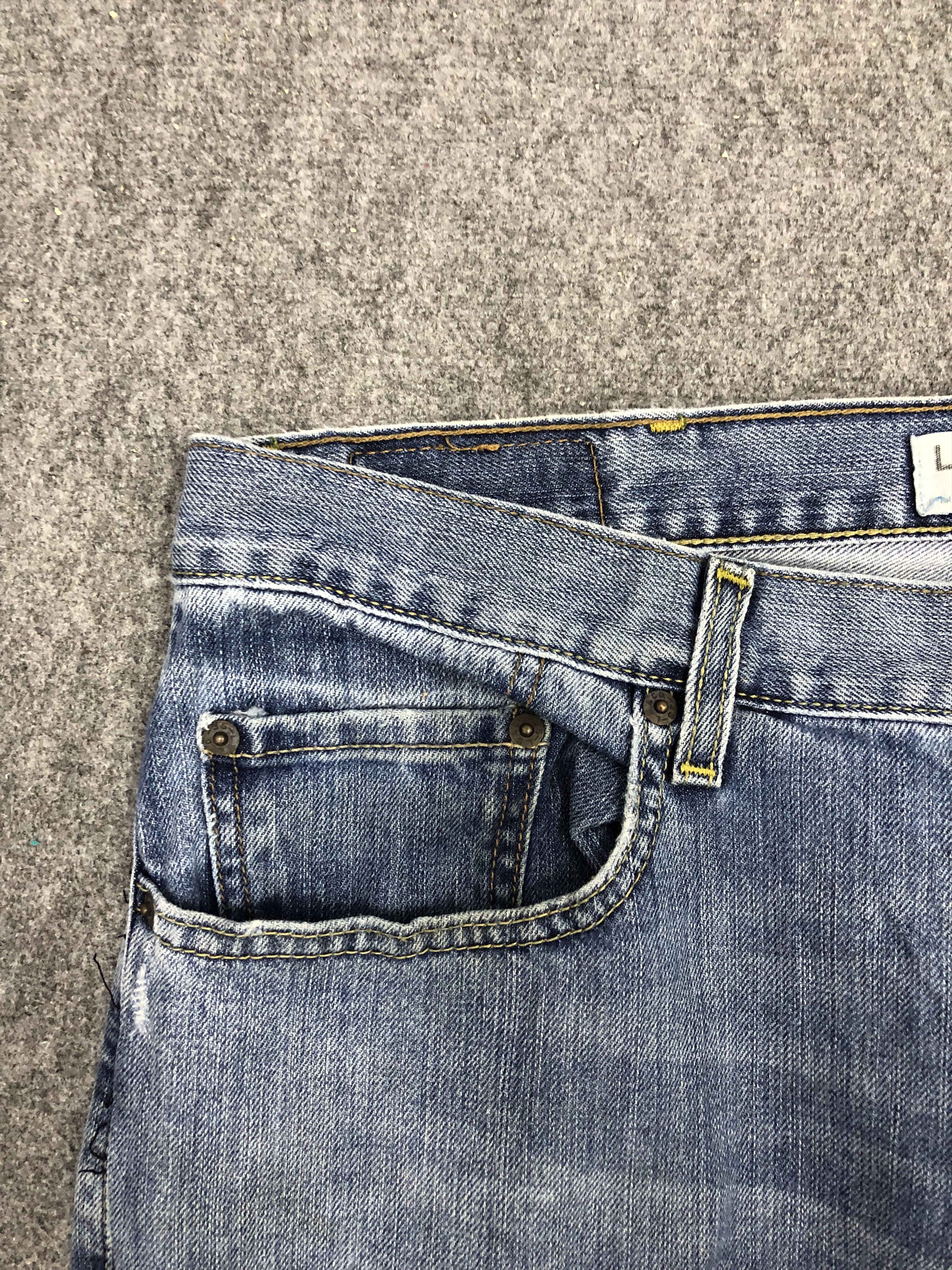 Levi's × Vintage Vintage Levis 569 Faded Blue Baggy Jeans Size US 40 / EU 56 - 8 Thumbnail