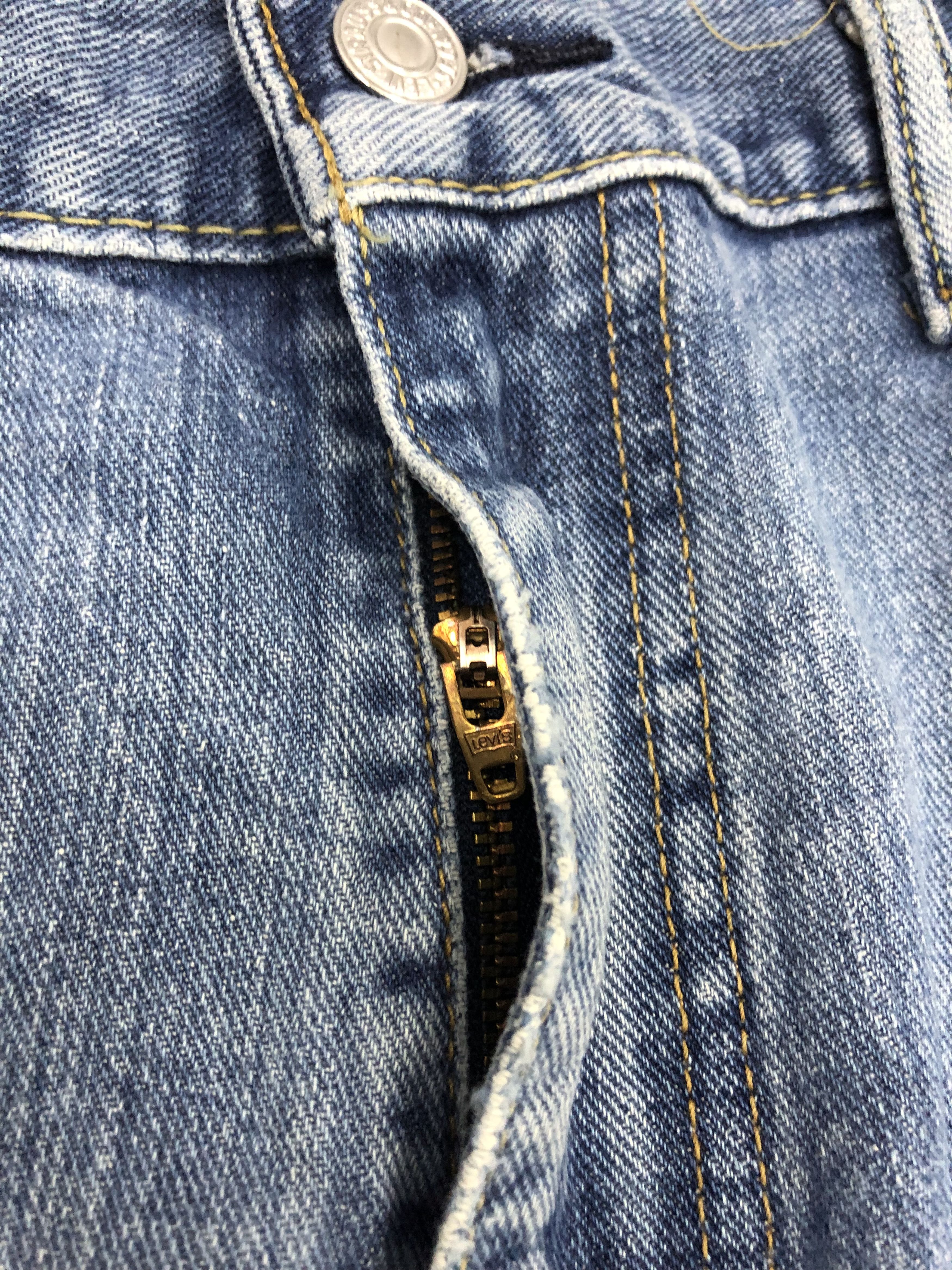 Levi's × Vintage Vintage Levis 550 Faded Blue Baggy Jeans Size US 38 / EU 54 - 11 Thumbnail