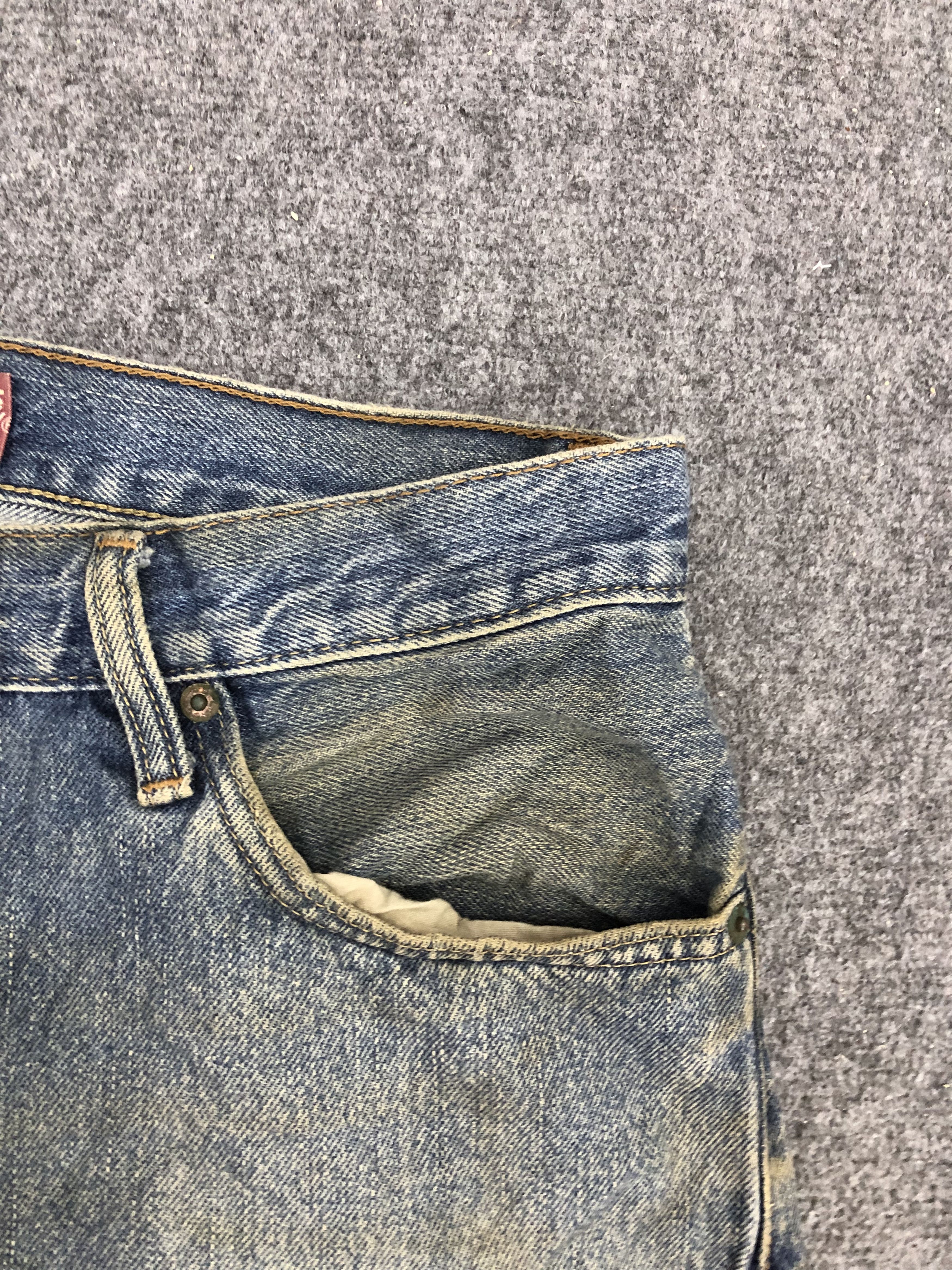 Levi's × Vintage Vintage Levis Faded Blue Dirty Jeans Size US 34 / EU 50 - 8 Thumbnail