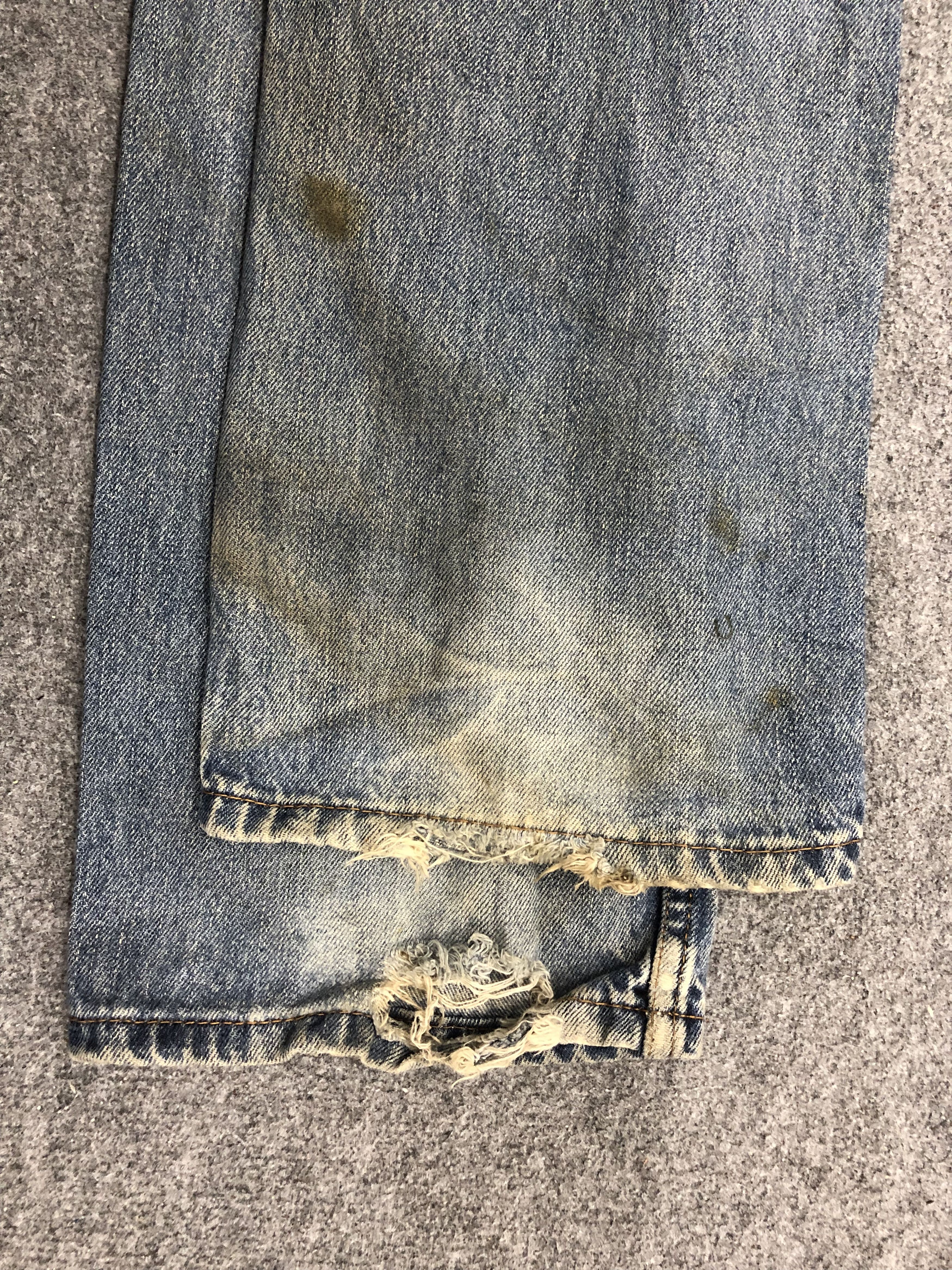 Levi's × Vintage Vintage Levis Faded Blue Dirty Jeans Size US 34 / EU 50 - 12 Thumbnail