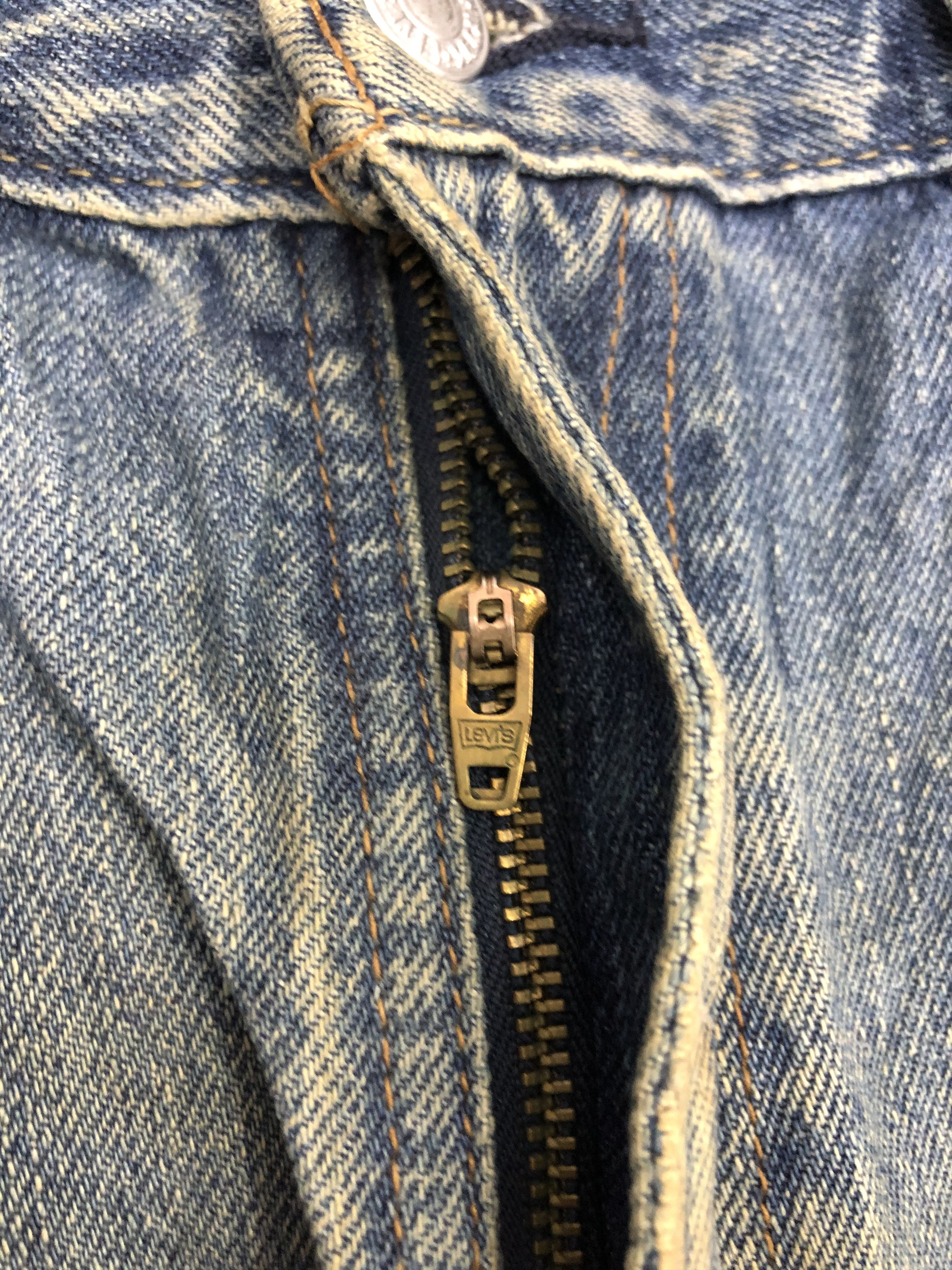 Levi's × Vintage Vintage Levis Faded Blue Dirty Jeans Size US 34 / EU 50 - 10 Thumbnail