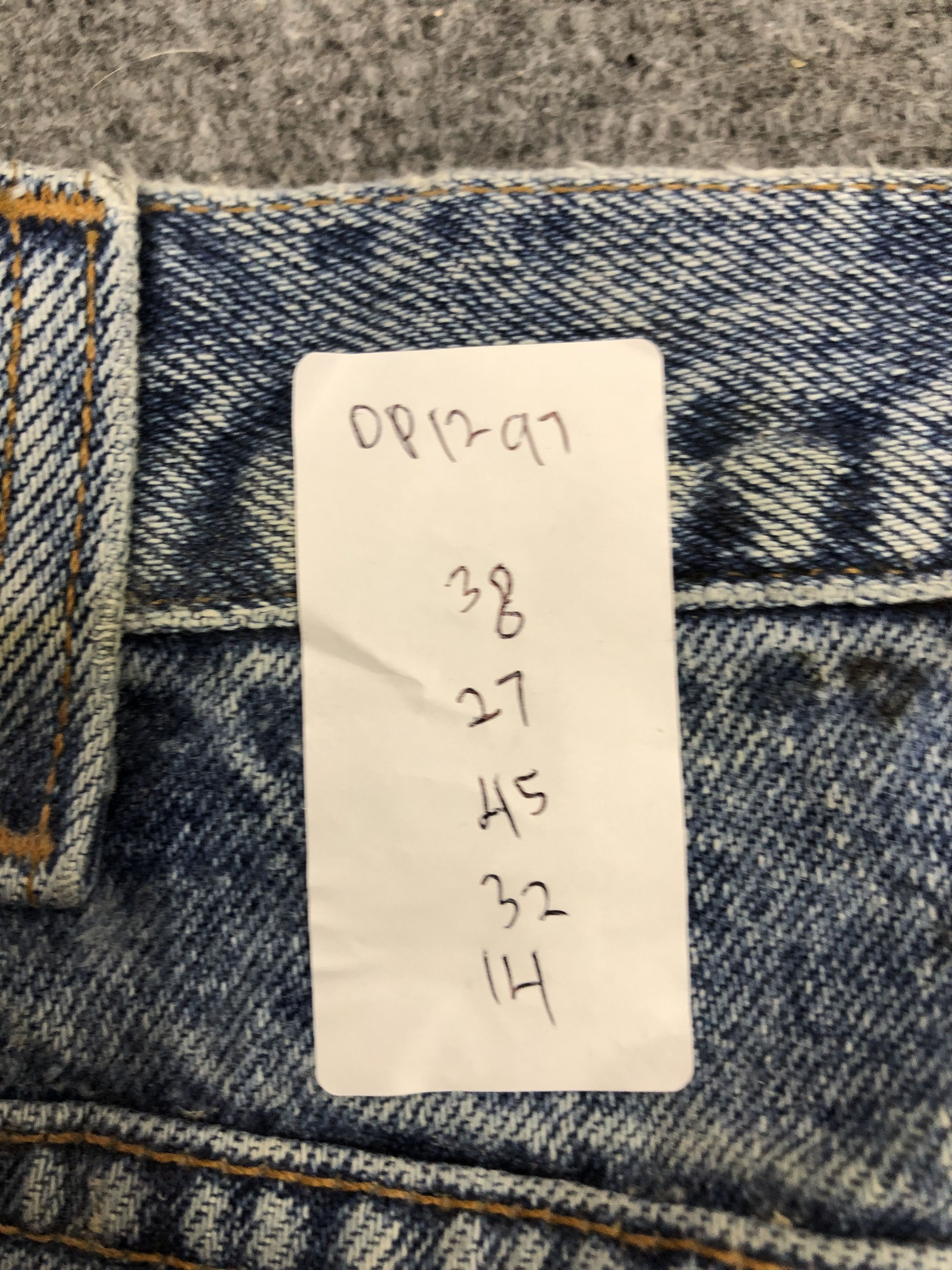 Levi's Vintage Levis 550 Faded Blue Baggy Jeans DP1297 Size US 38 / EU 54 - 13 Thumbnail