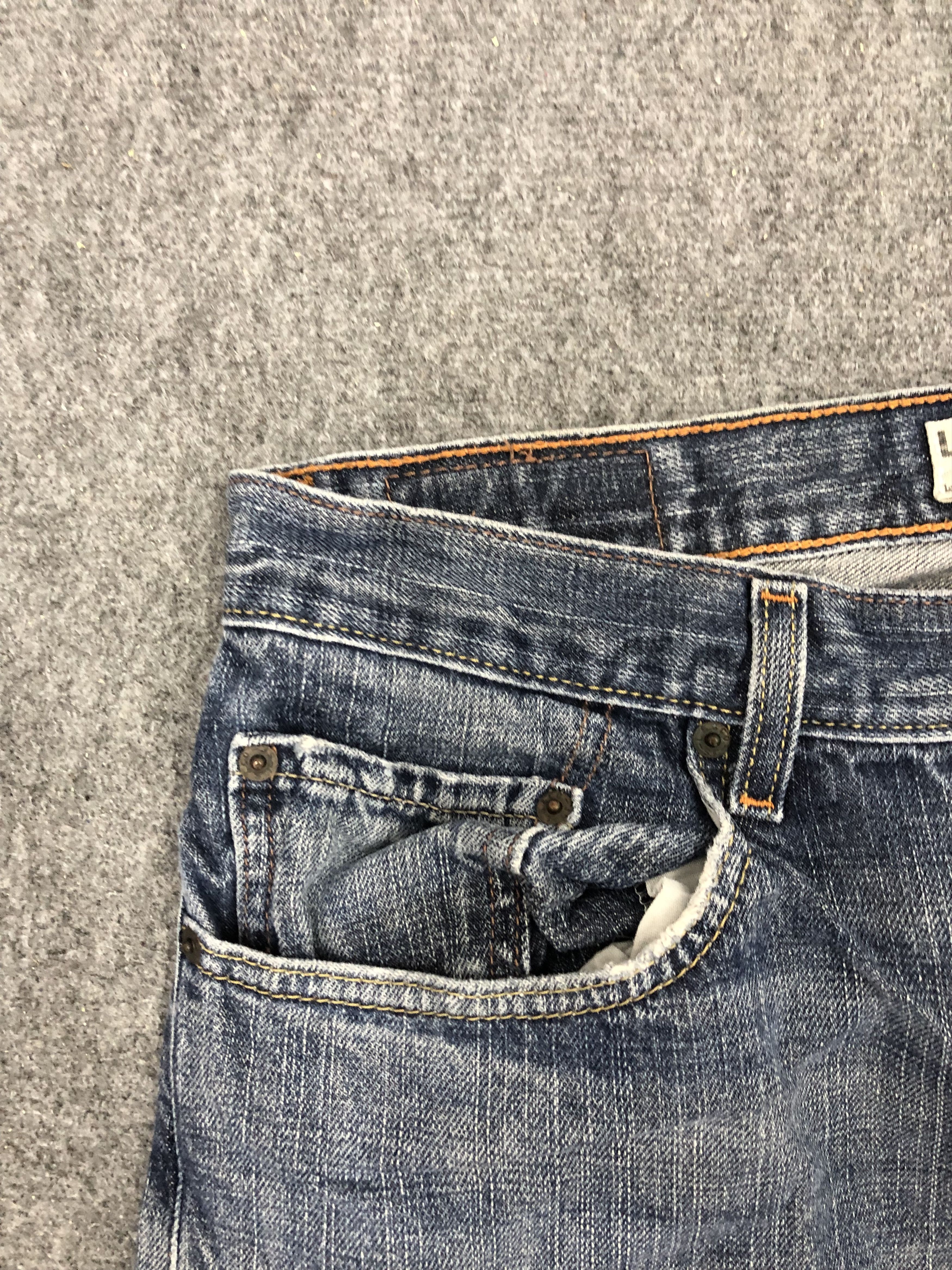 Levi's Vintage Levis 569 Faded Blue Baggy Jeans DP1298 Size US 36 / EU 52 - 9 Thumbnail