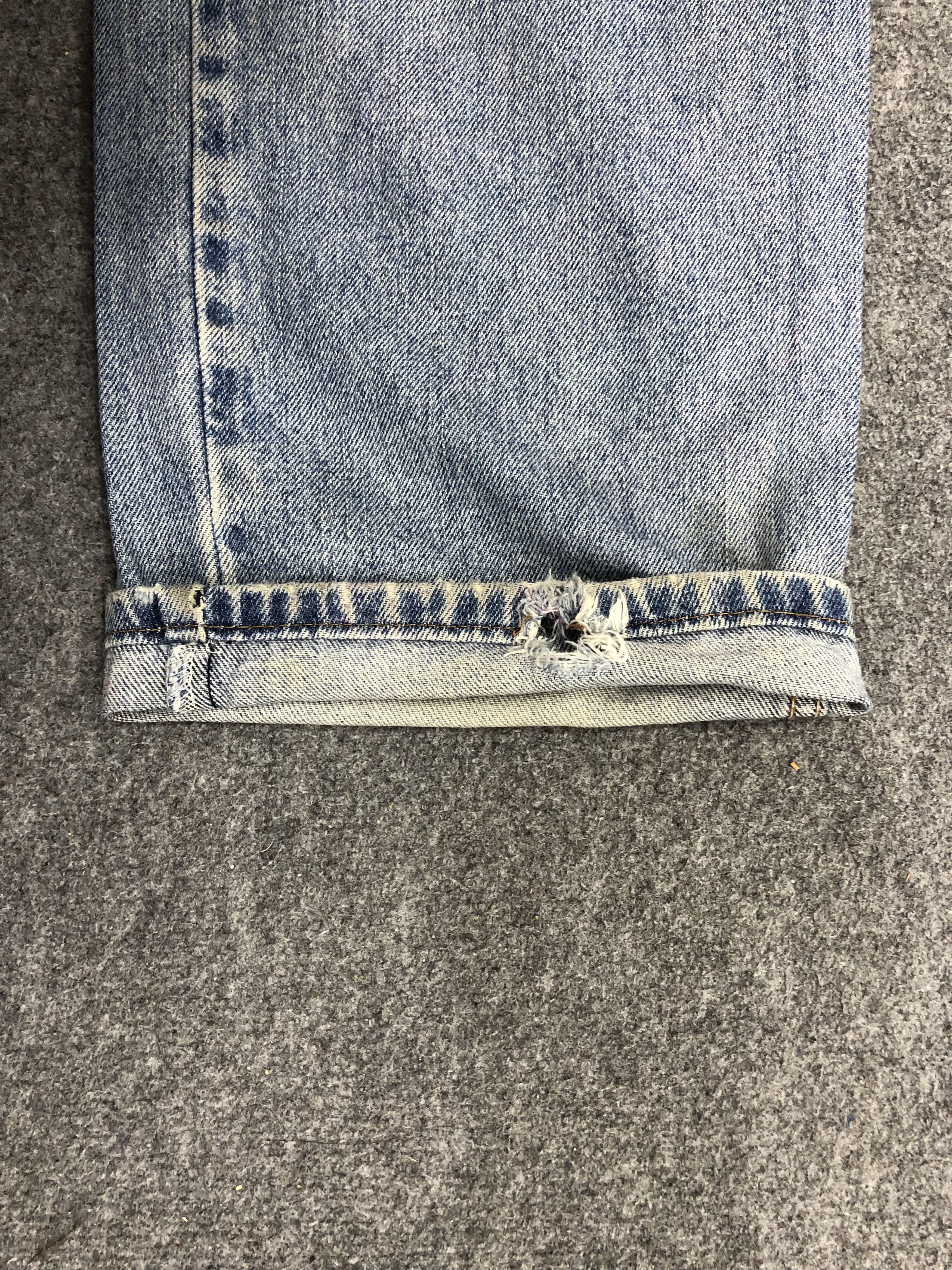 Levi's × Vintage Vintage Levis 505 Faded Blue Baggy Jeans Size US 38 / EU 54 - 11 Thumbnail