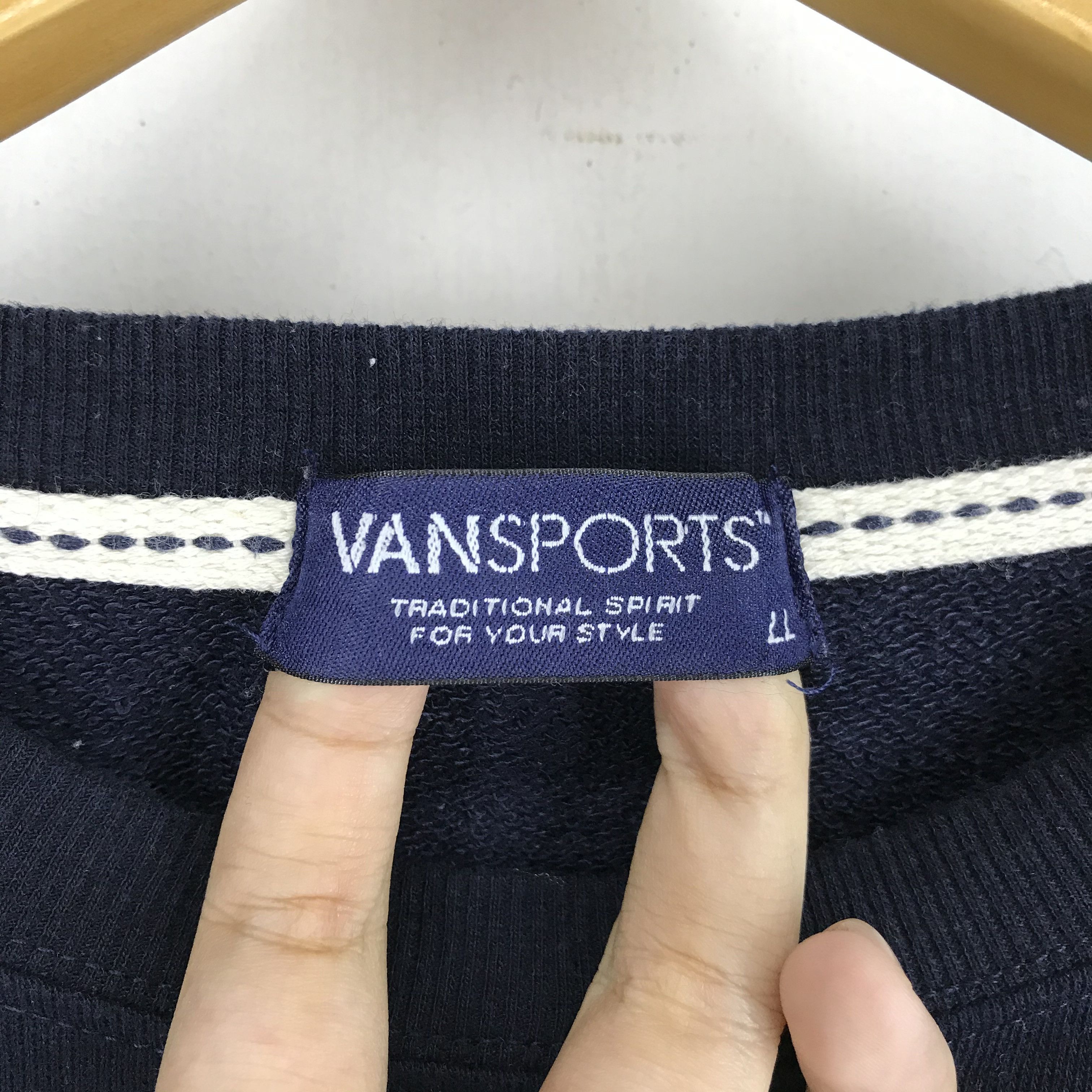 Japanese Brand VAN SPORTS Crew Neck Sweatshirt #2270-79 Size US L / EU 52-54 / 3 - 8 Thumbnail