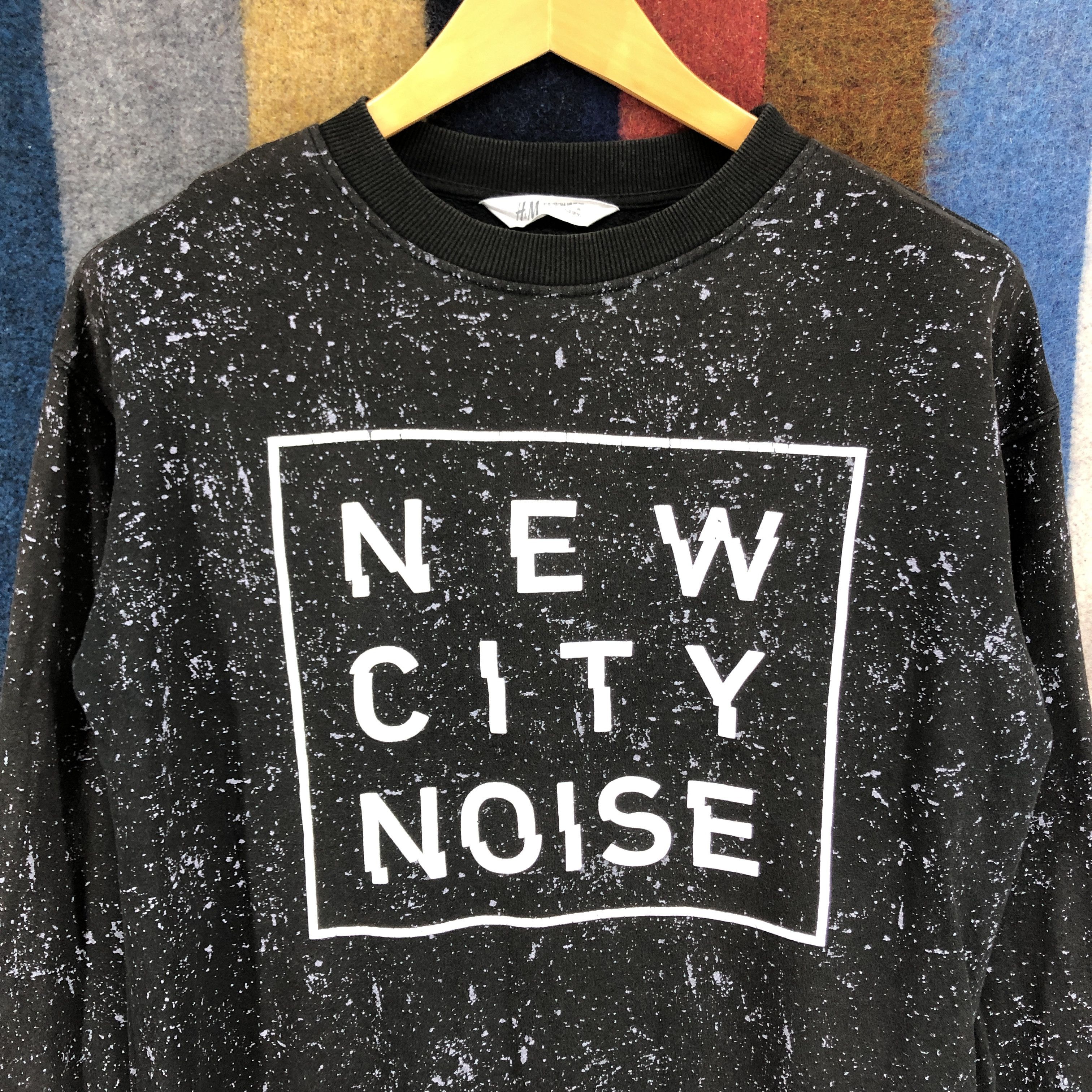 H&M New City Noise by H&M Crew Neck Sweatshirt #2823-103 Size US S / EU 44-46 / 1 - 2 Thumbnail