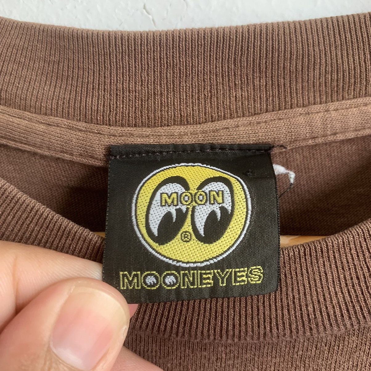 Japanese Brand Mooneyes x Looney Tunes Road Runner Graphic Tee Size US S / EU 44-46 / 1 - 9 Thumbnail