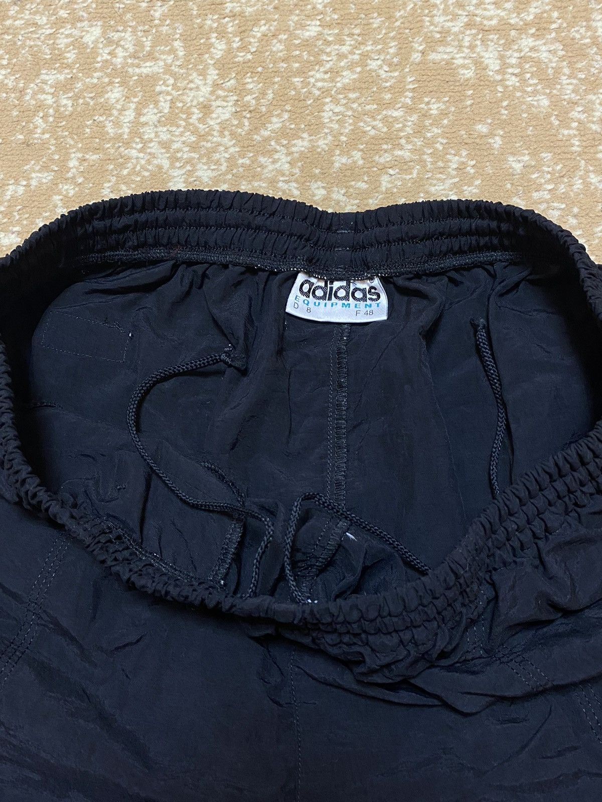 Adidas Vintage y2k Adidas shorts streetwear equipment casual style Size US 34 / EU 50 - 4 Thumbnail