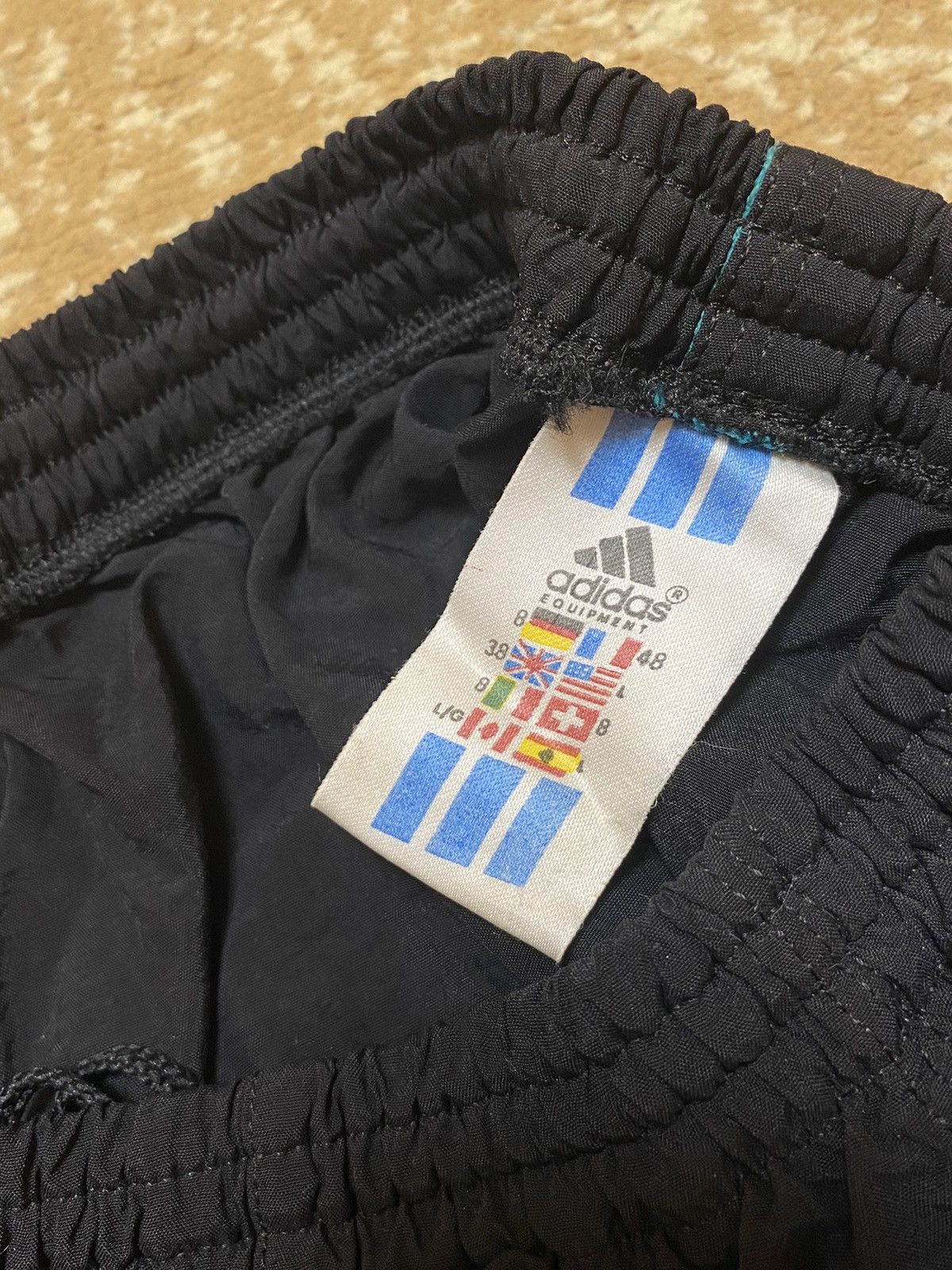 Adidas Vintage y2k Adidas shorts streetwear equipment casual style Size US 34 / EU 50 - 5 Thumbnail
