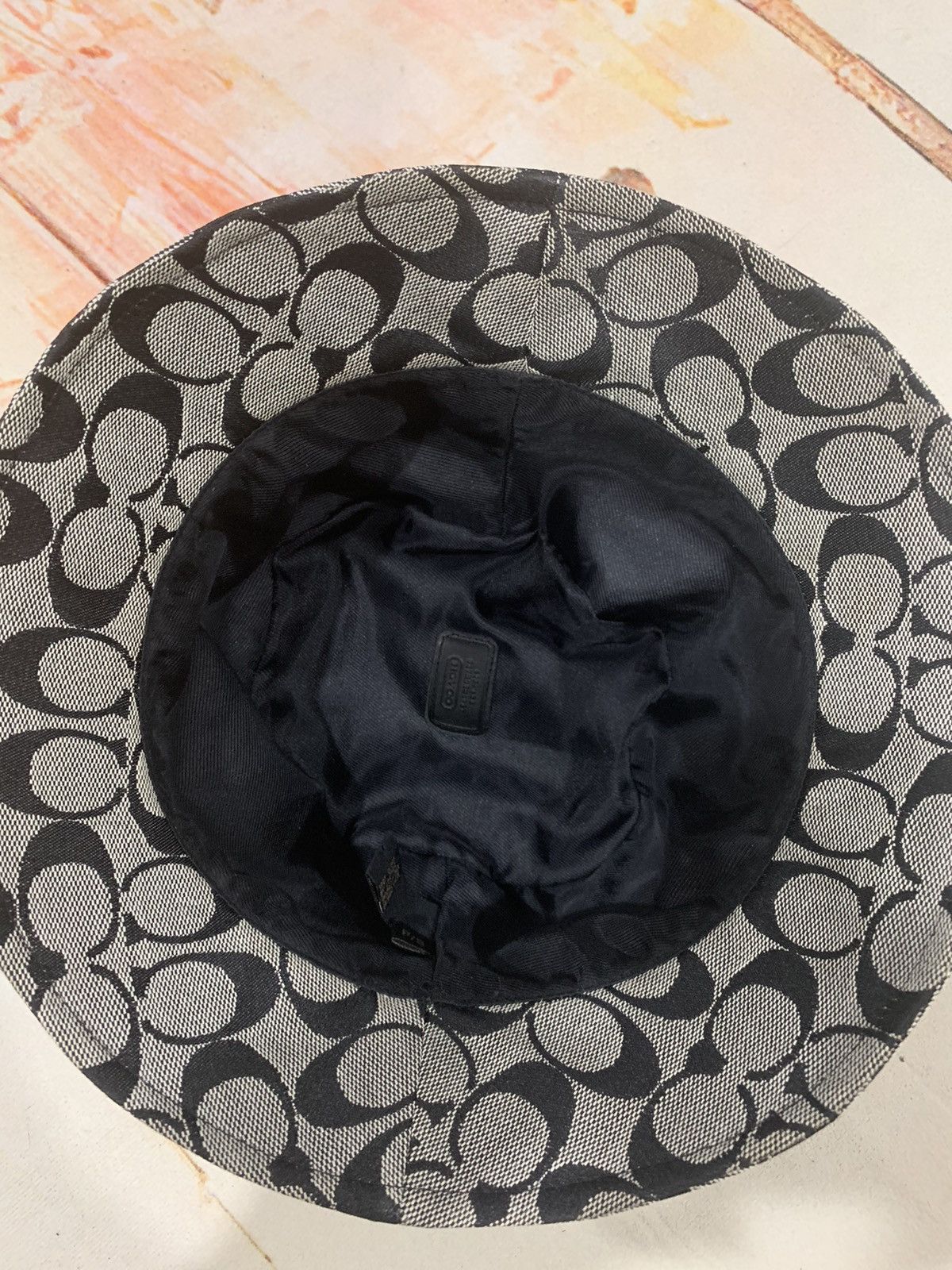 🔥 Vintage Coach Monogram Bucket Hat like new
