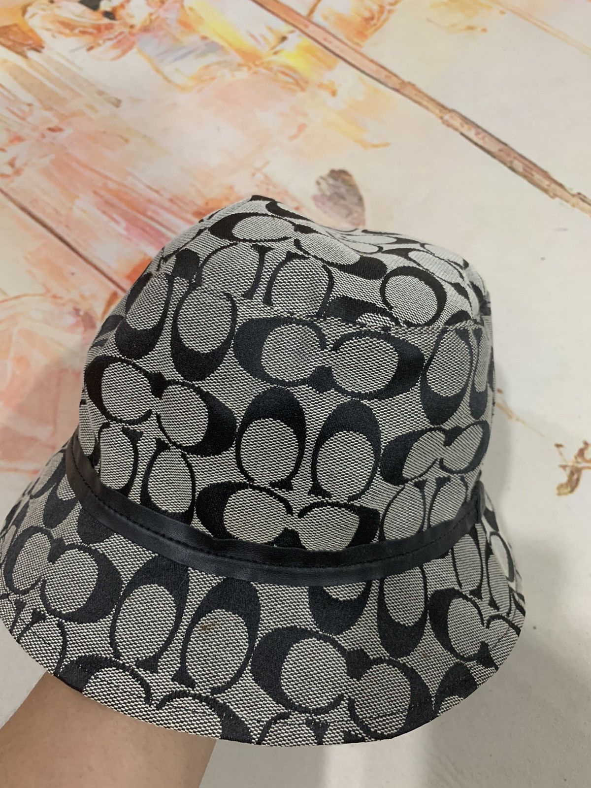 🔥 Vintage Coach Monogram Bucket Hat like new
