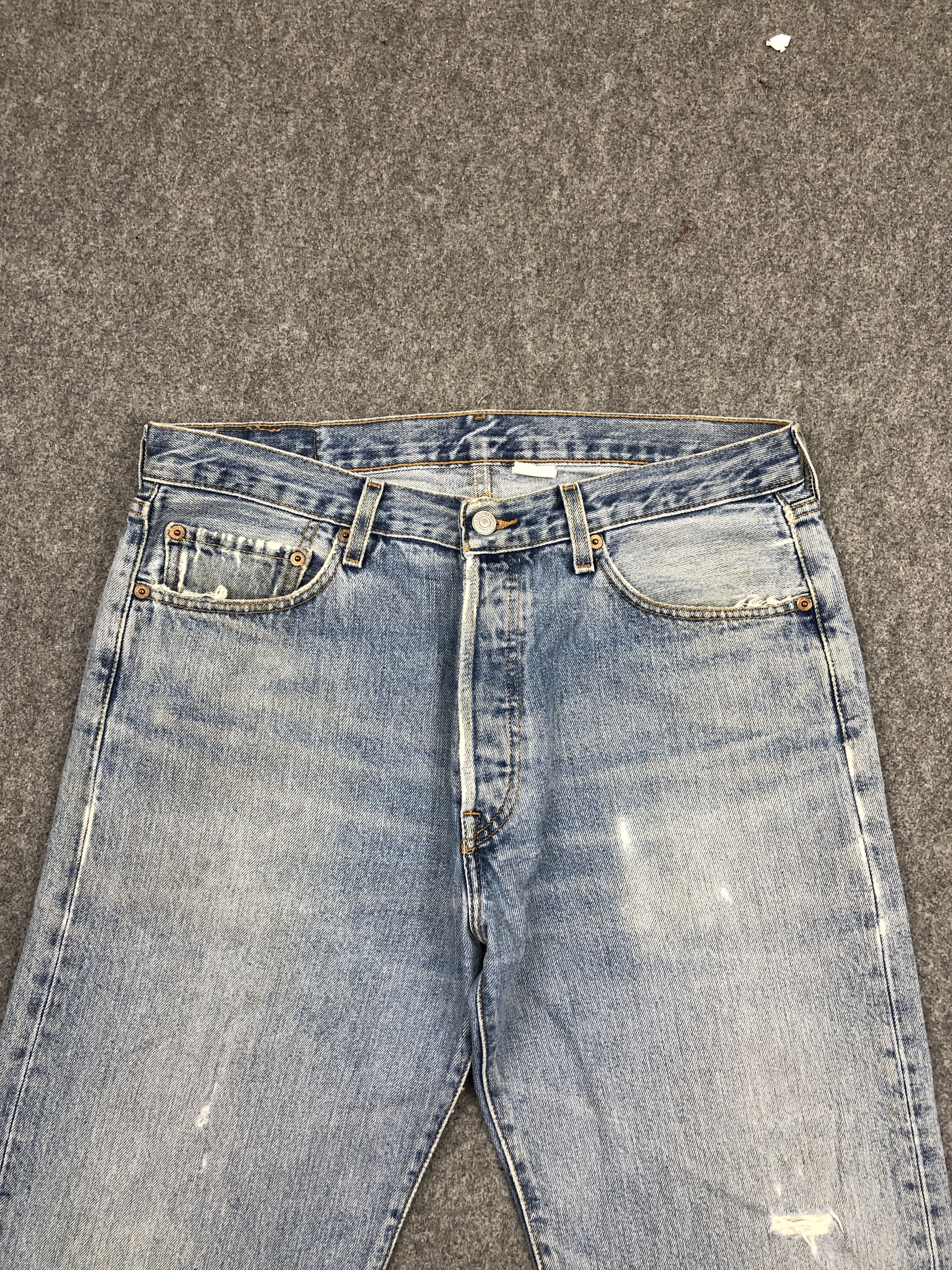 Levi's Vintage Levis 501 Faded Blue Jeans DP1493 Size US 35 - 2 Thumbnail