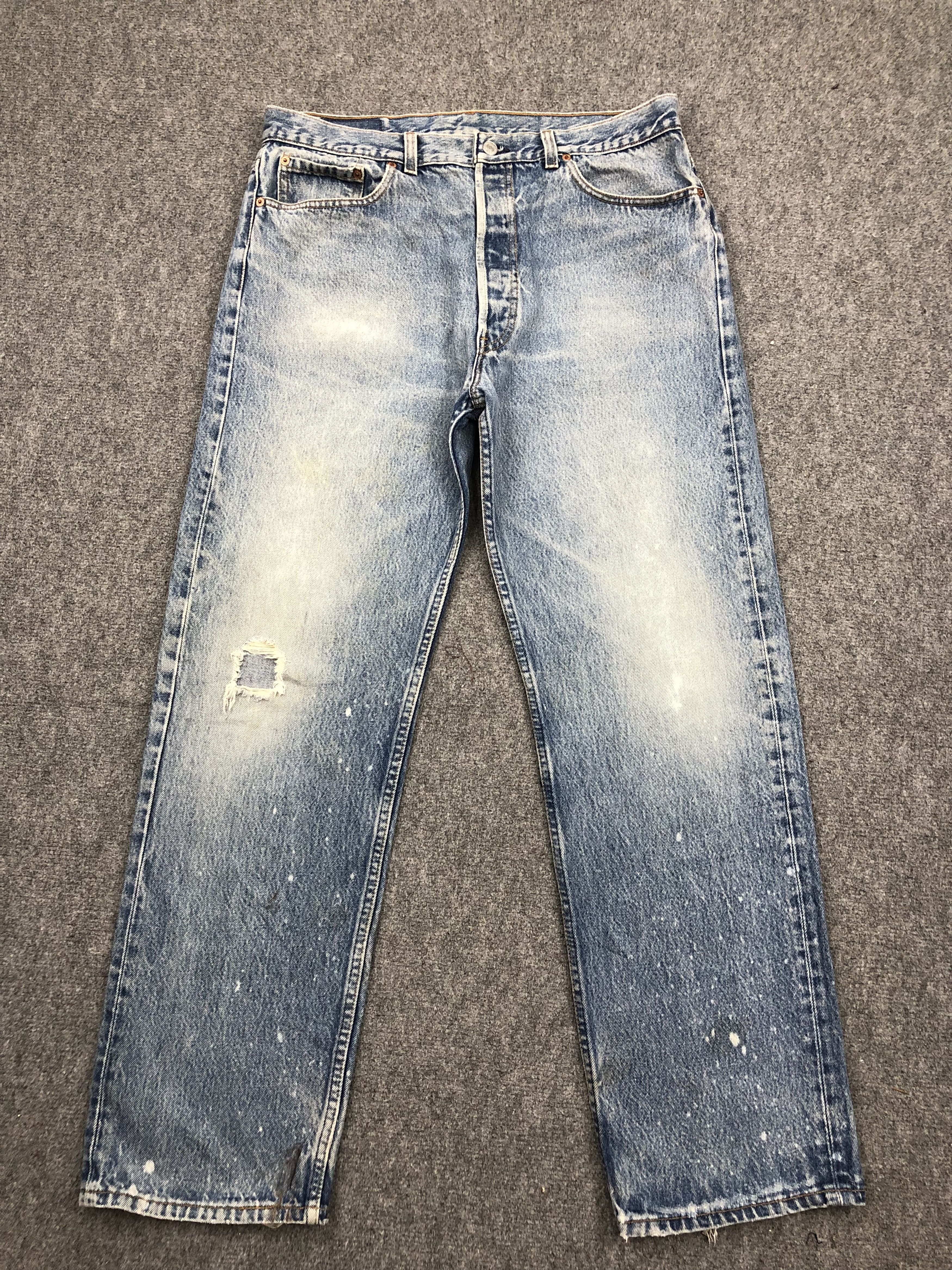Levi's × Vintage Vintage Levis 501 Faded Blue Jeans Size US 36 / EU 52 - 1 Thumbnail