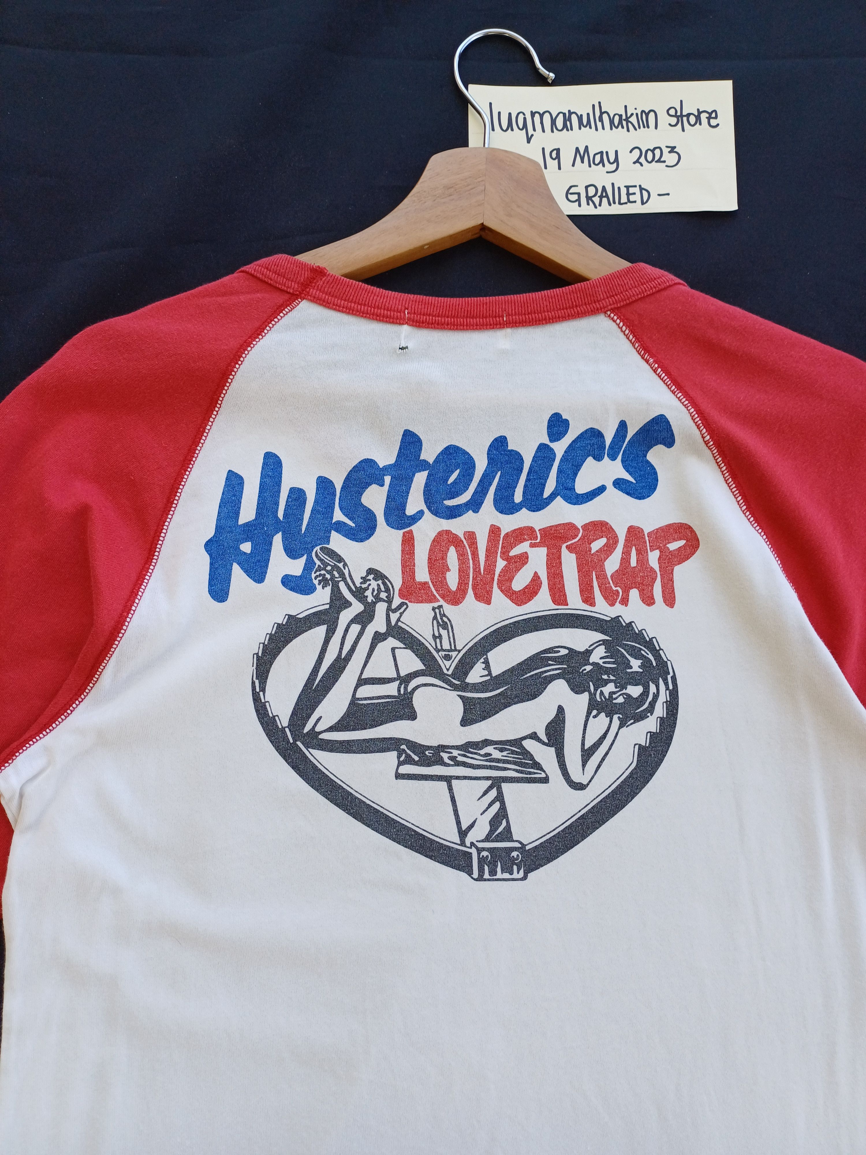 Hysteric Glamour Rare Vintage Hysteric Glamour Lovetrap Tshirt Size US S / EU 44-46 / 1 - 1 Thumbnail
