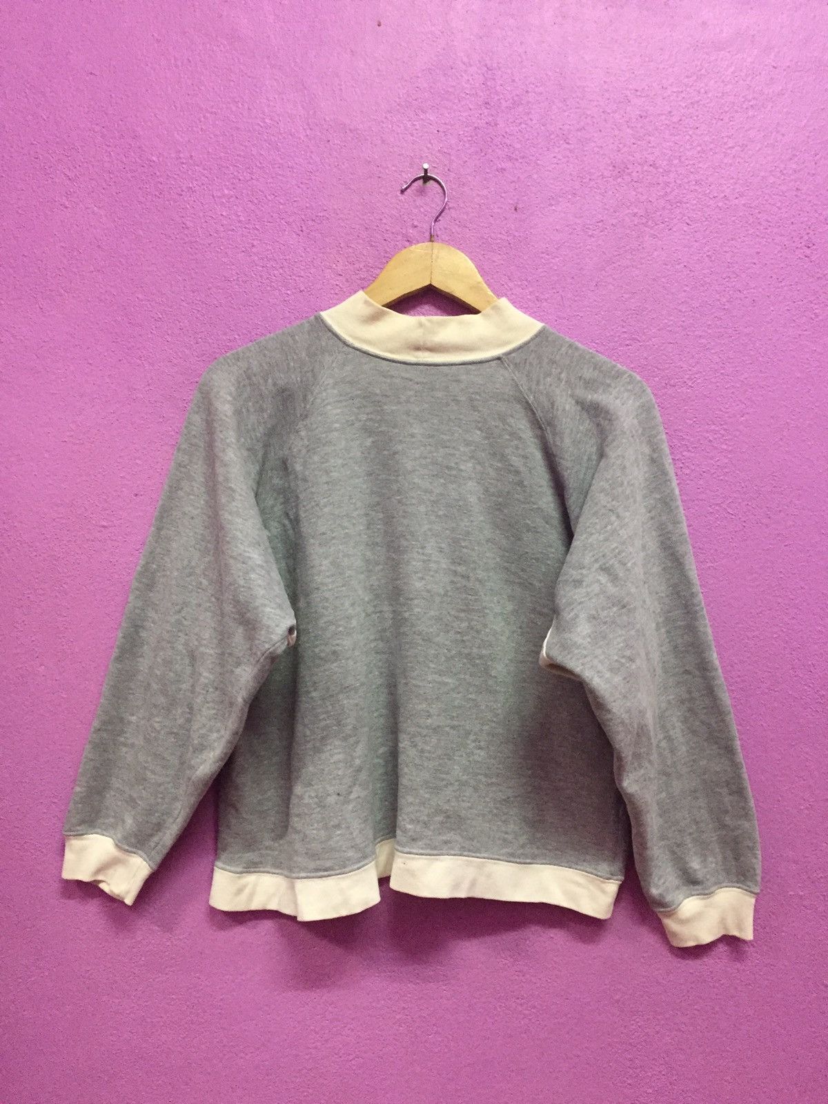 Vintage 90’s Guess Sweatshirts