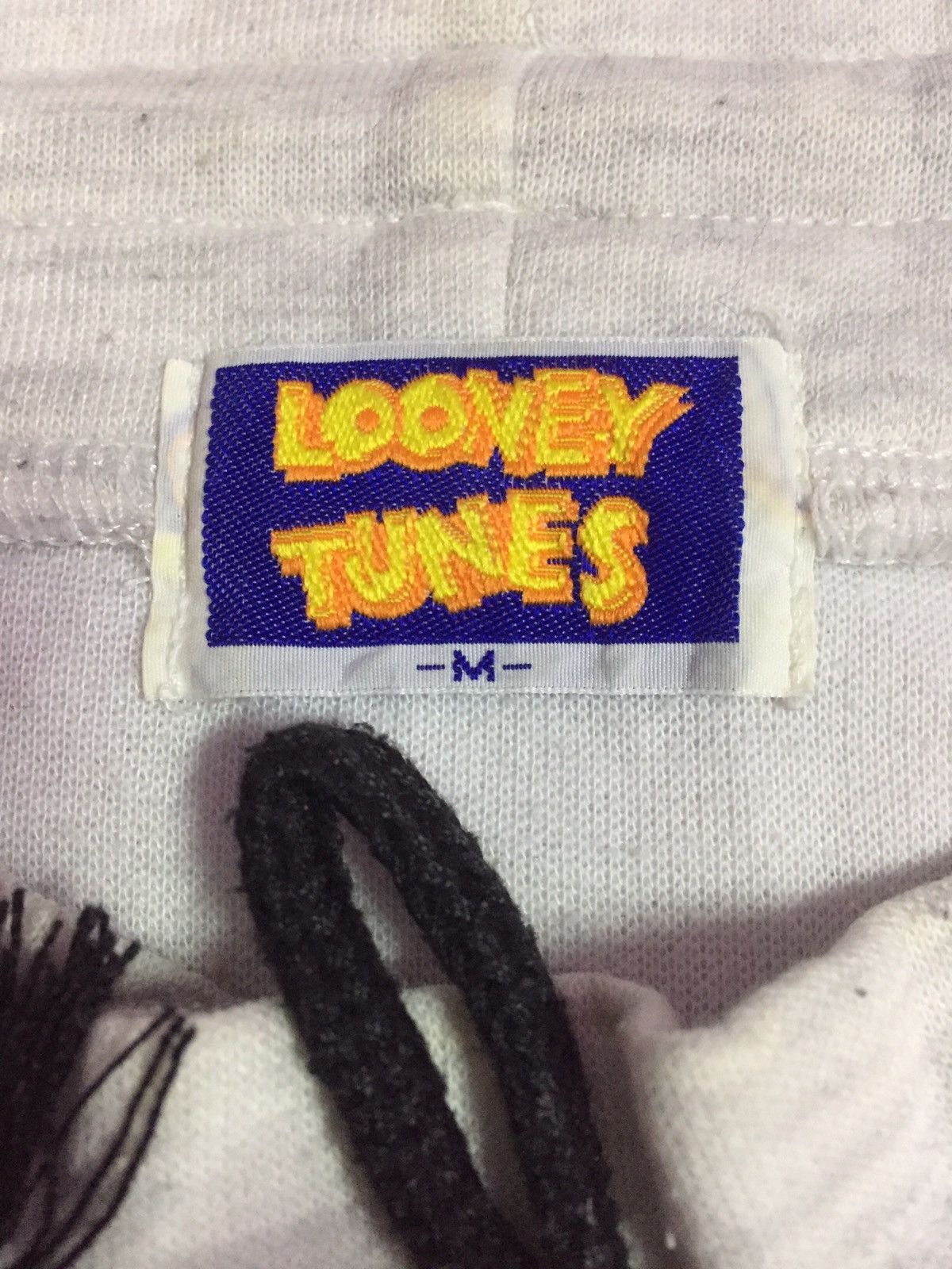 Vintage Vintage 90’s Bugs Bunny Looney Tunes Sweatshirts Size M Size US M / EU 48-50 / 2 - 3 Thumbnail