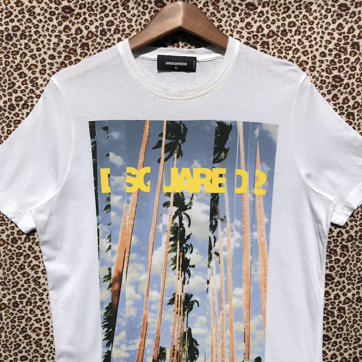 Dsquared2 × Vintage 🔥Distressed🔥Dsquared2 Graphic Shirt Vintage Dsquared2 Size US M / EU 48-50 / 2 - 6 Thumbnail