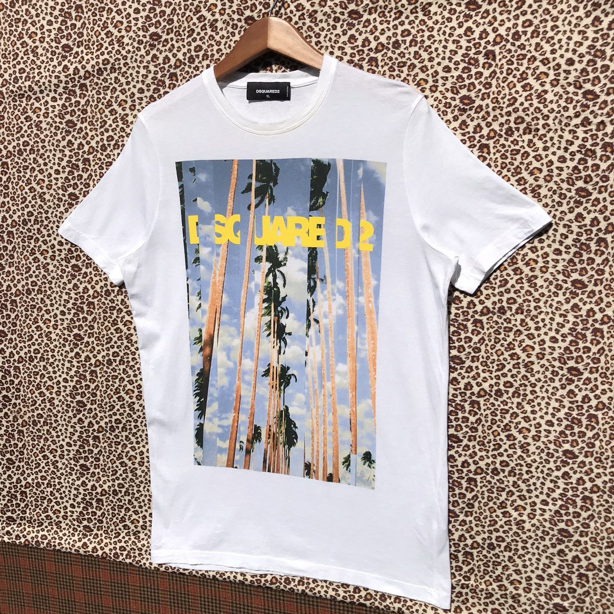 Dsquared2 × Vintage 🔥Distressed🔥Dsquared2 Graphic Shirt Vintage Dsquared2 Size US M / EU 48-50 / 2 - 4 Thumbnail