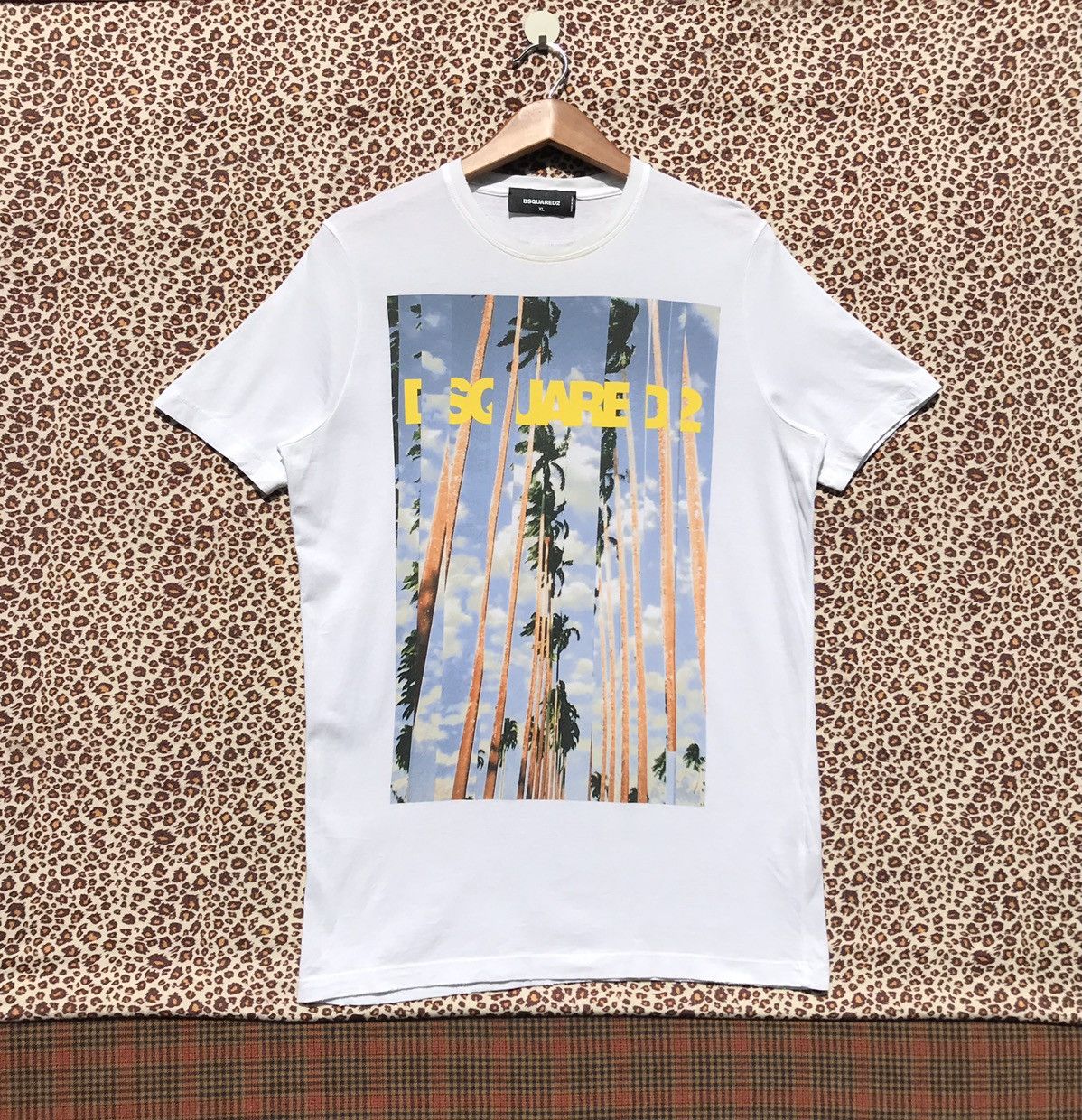 Dsquared2 × Vintage 🔥Distressed🔥Dsquared2 Graphic Shirt Vintage Dsquared2 Size US M / EU 48-50 / 2 - 2 Thumbnail