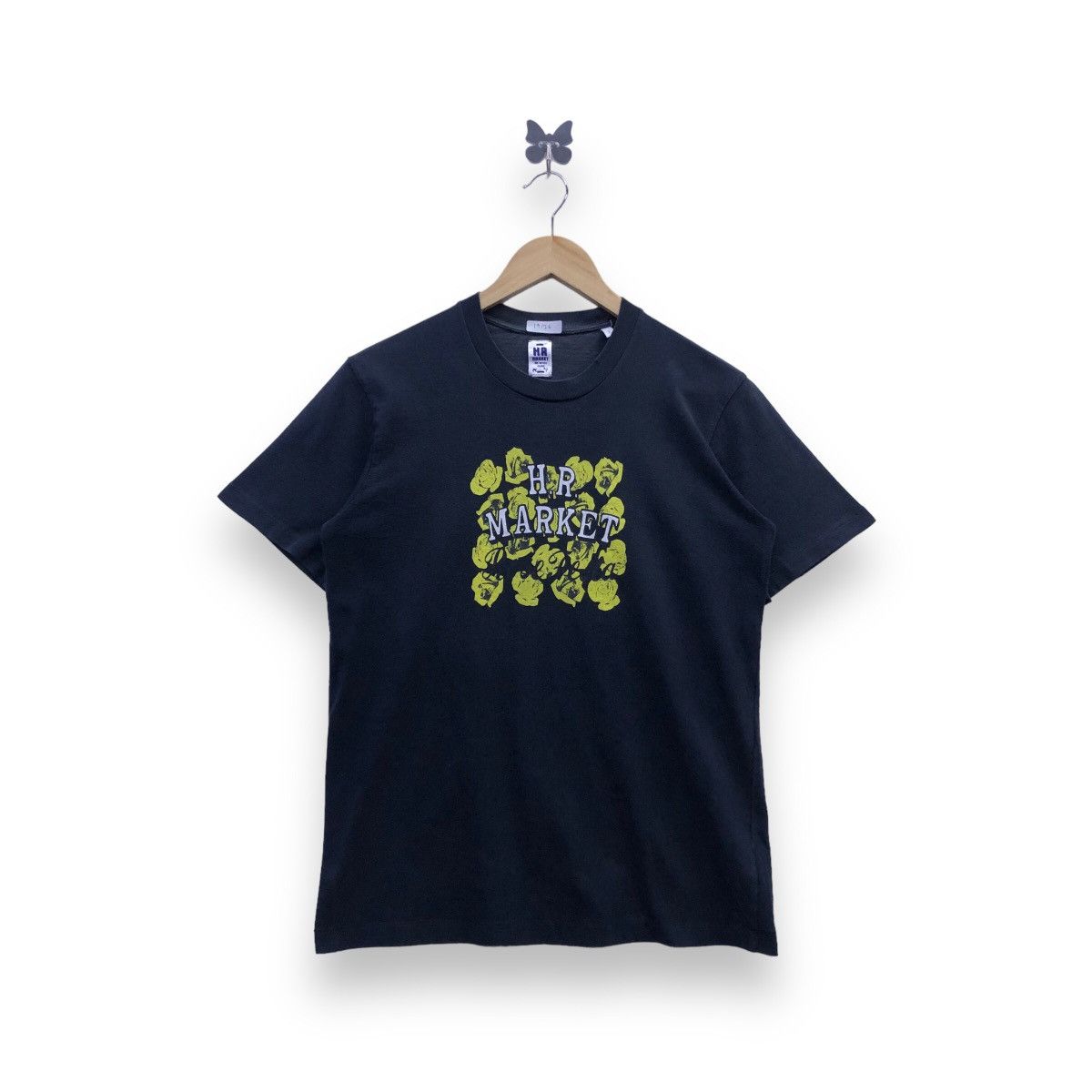 ‘Vintage H.R Market We Never Close T-shirt