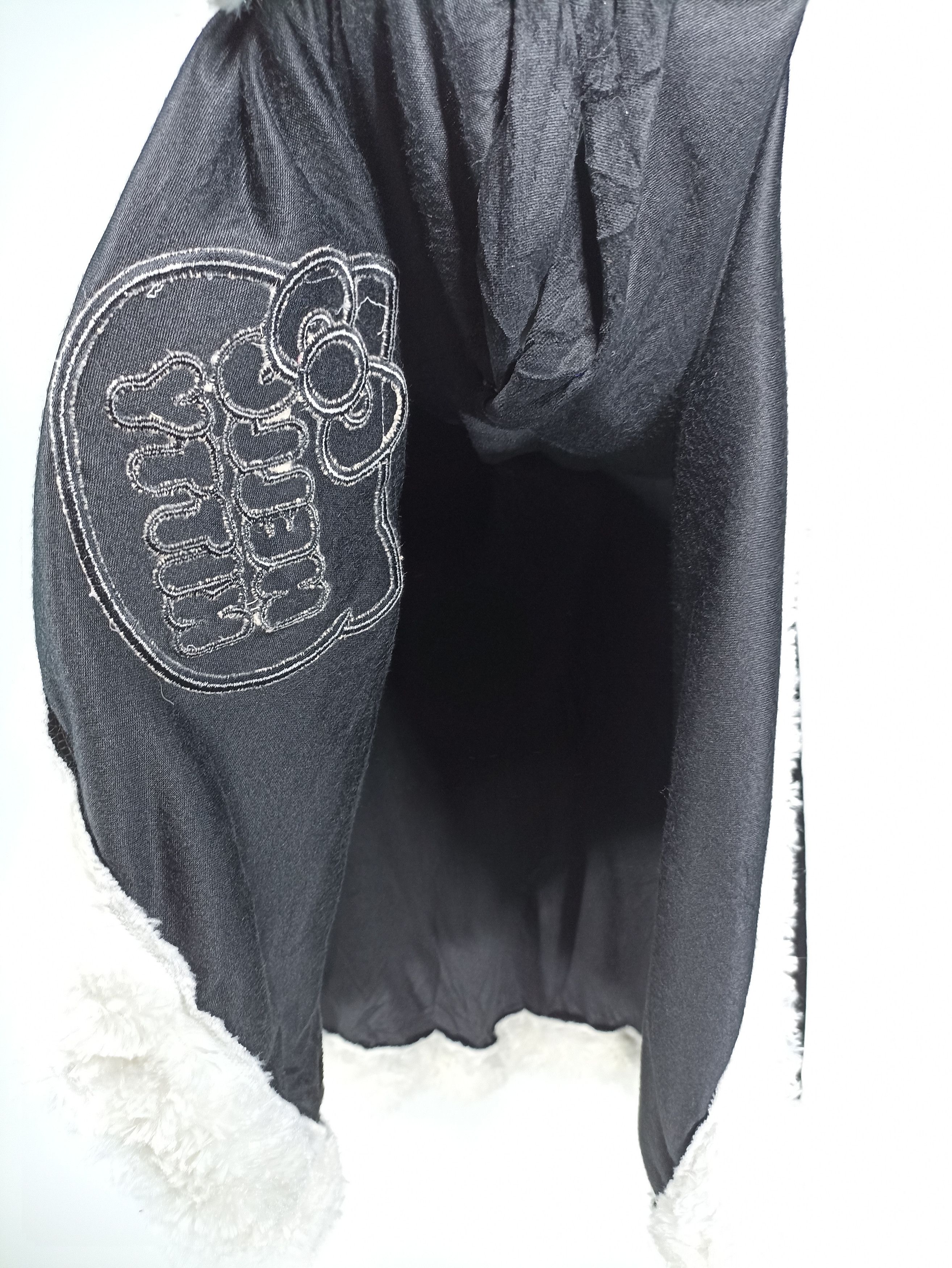 Anime × Cartoon Network × Japanese Brand Vintage Poncho Hello kitty Valvet Size US L / EU 52-54 / 3 - 4 Thumbnail