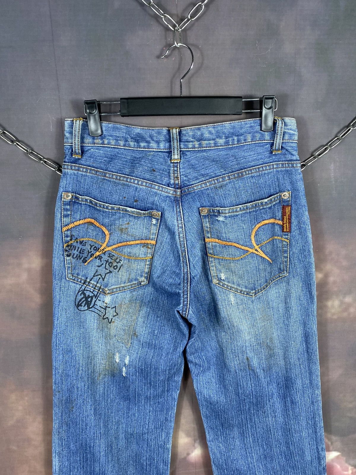 Japanese Brand Vintage 291295 Homme Spell Out Distressed Jeans 29x33 Size US 30 / EU 46 - 9 Thumbnail