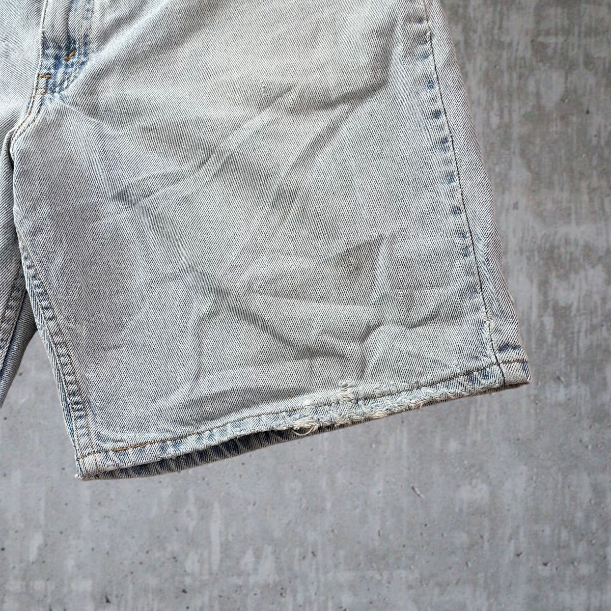 Levi's Vintage Levi’s 550 Orange Tab Light Wash Denim Shorts Size US 38 / EU 54 - 2 Thumbnail