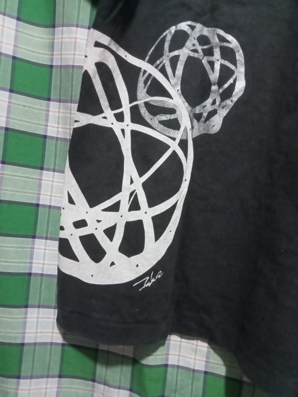 Futura × Uniqlo Futura Abstract Expressionist Uniqlo t shirt Size US XL / EU 56 / 4 - 4 Thumbnail